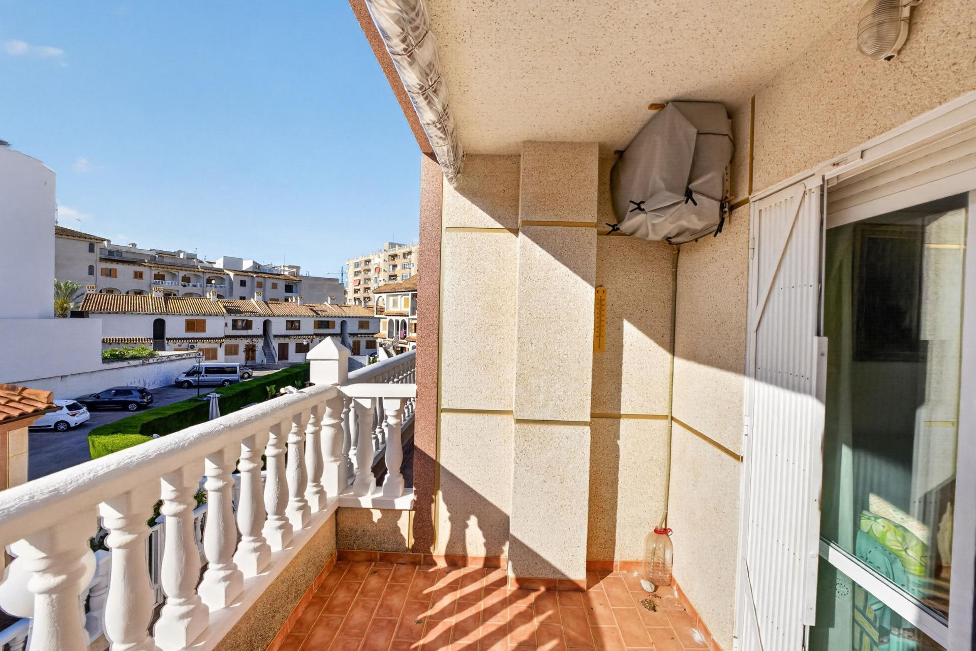 Odsprzedaż - Mieszkanie w bloku - Torrevieja - Playa de los locos