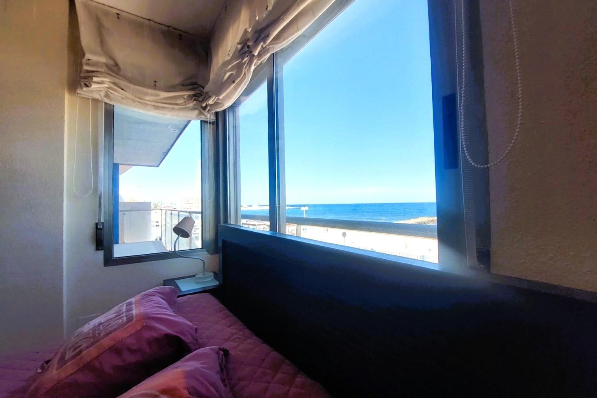 Odsprzedaż - Mieszkanie w bloku - Torrevieja - Playa de los Locos