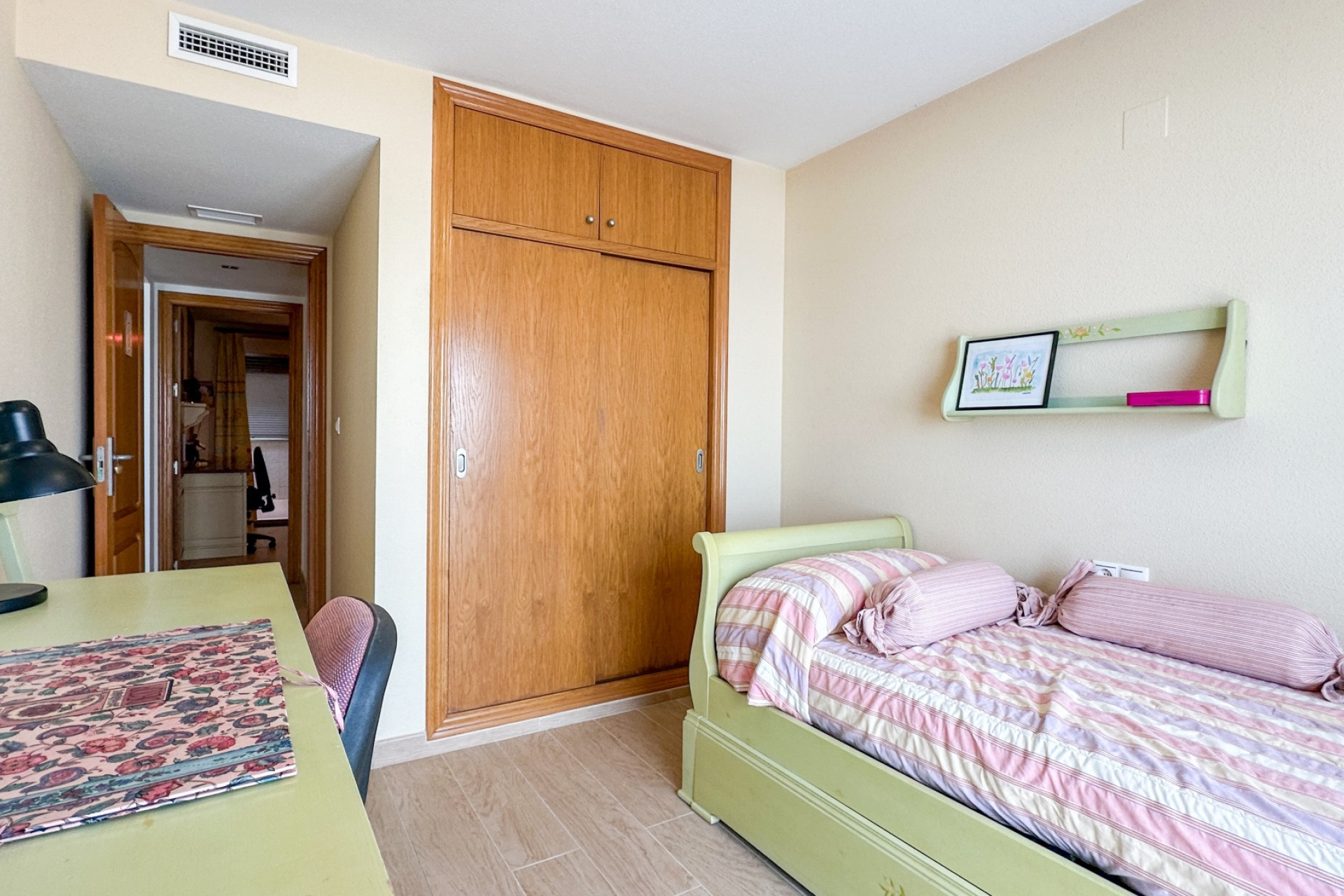 Odsprzedaż - Mieszkanie w bloku - Torrevieja - Playa de los Locos