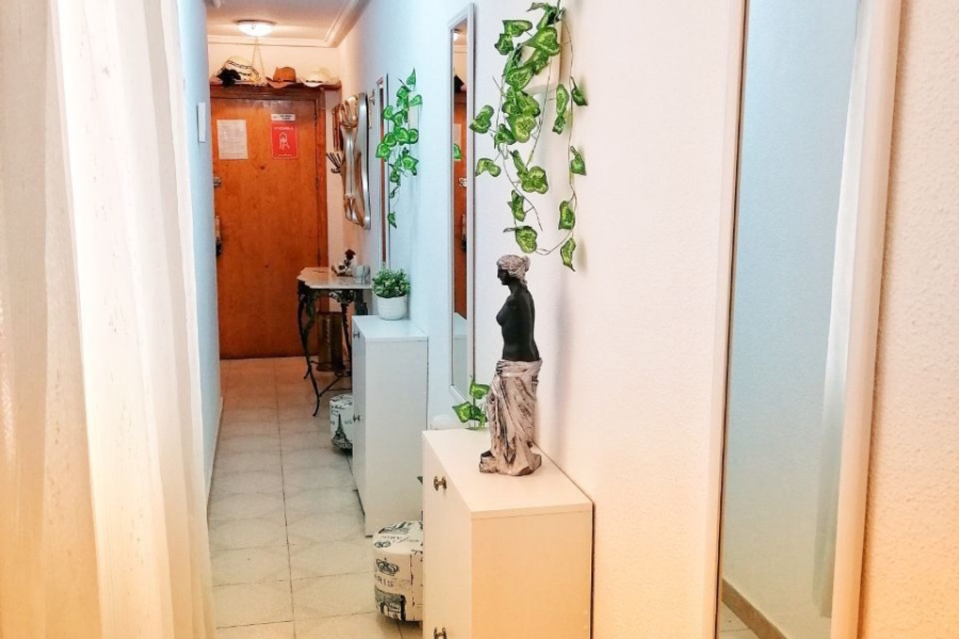 Odsprzedaż - Mieszkanie w bloku - Torrevieja - Playa del Cura