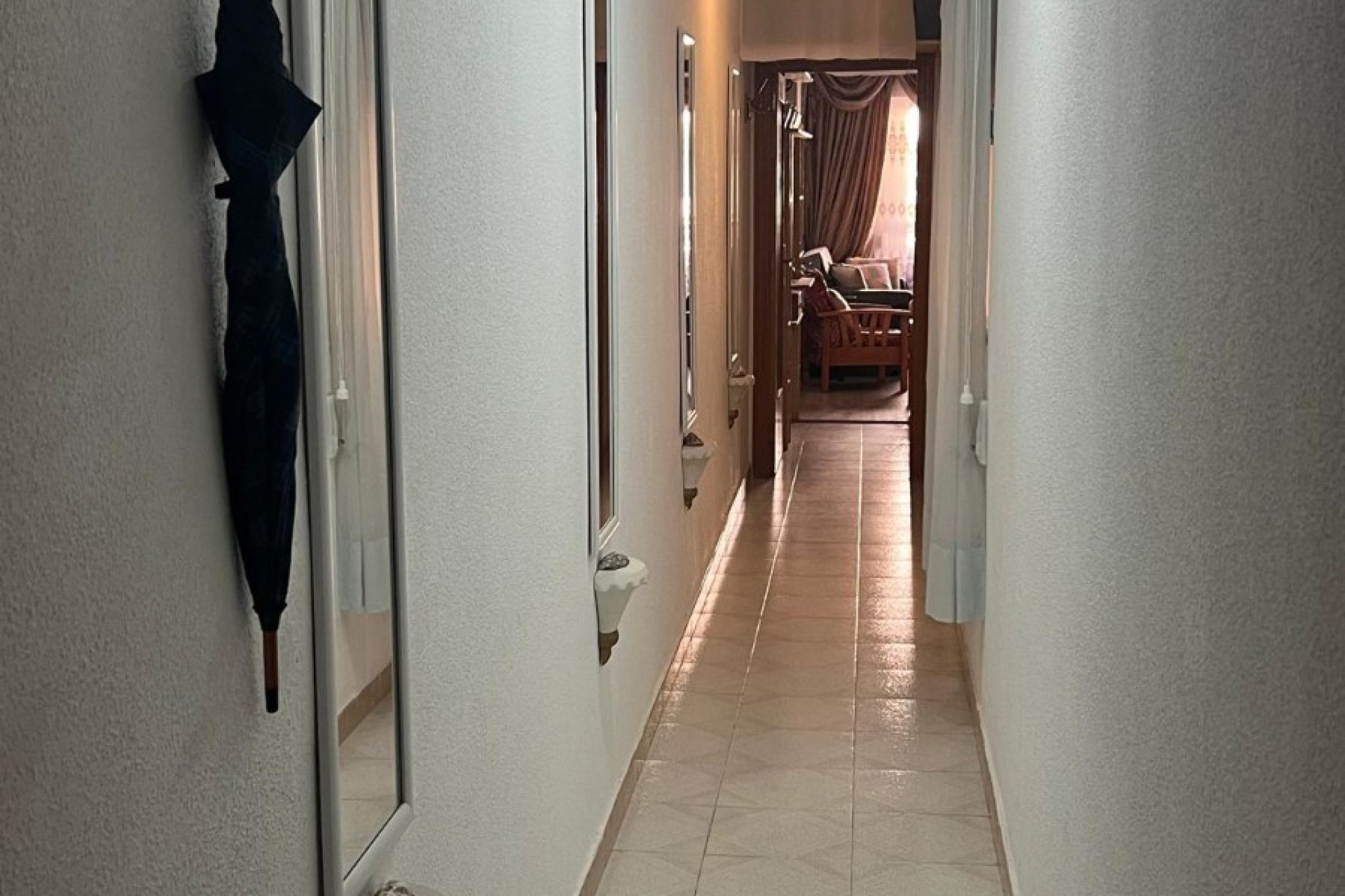 Odsprzedaż - Mieszkanie w bloku - Torrevieja - Playa del Cura