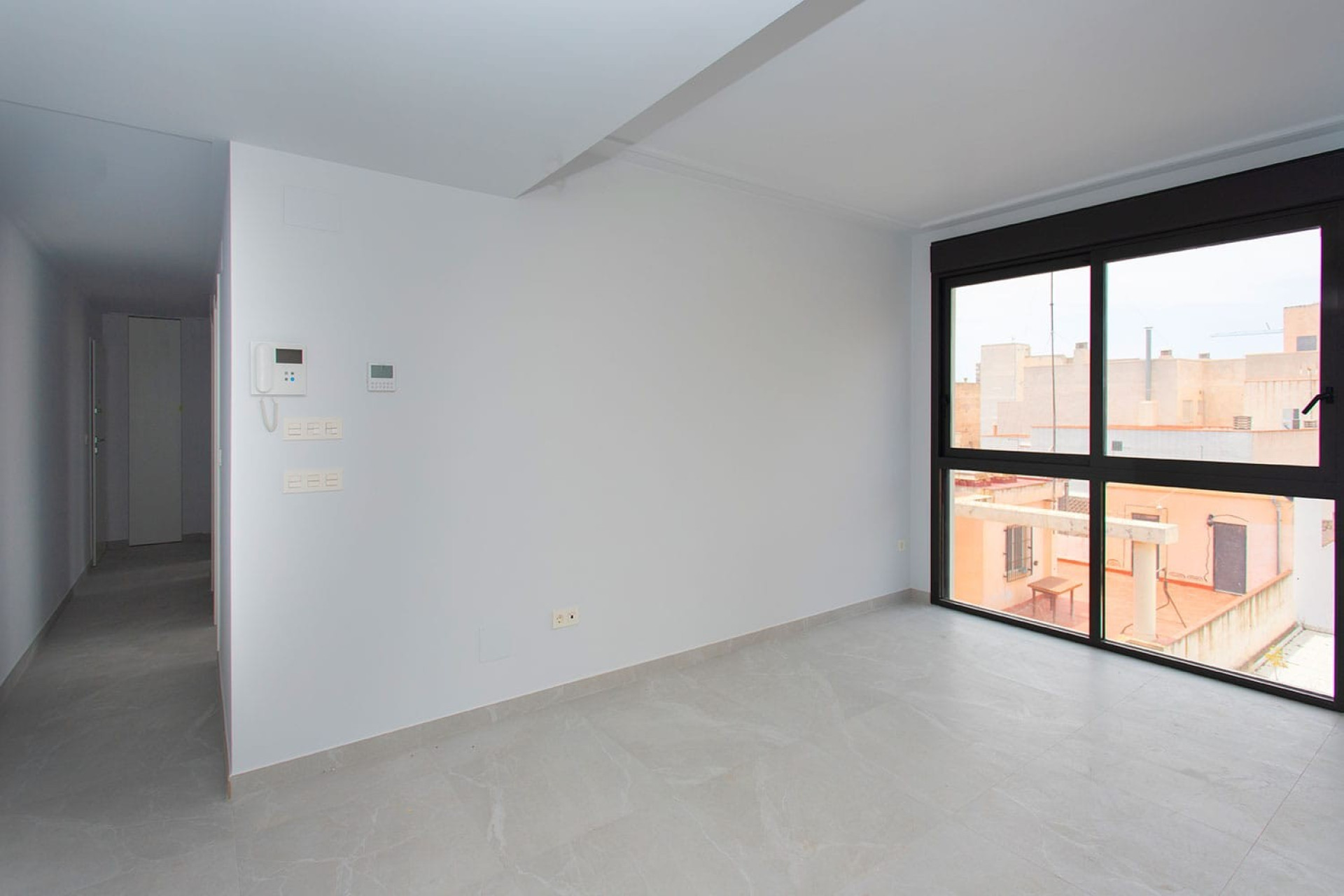 Odsprzedaż - Mieszkanie w bloku - Torrevieja - Playa del Cura