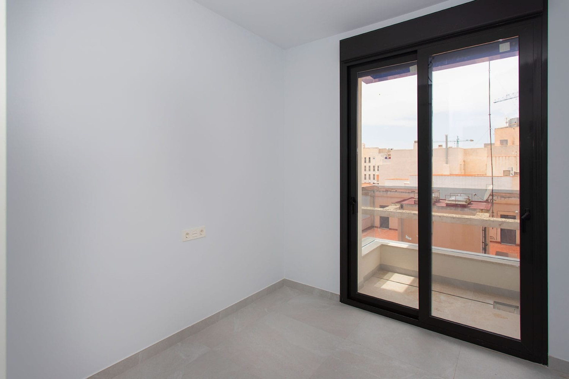 Odsprzedaż - Mieszkanie w bloku - Torrevieja - Playa del Cura