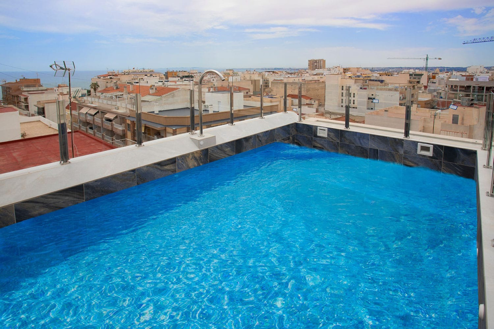 Odsprzedaż - Mieszkanie w bloku - Torrevieja - Playa del Cura