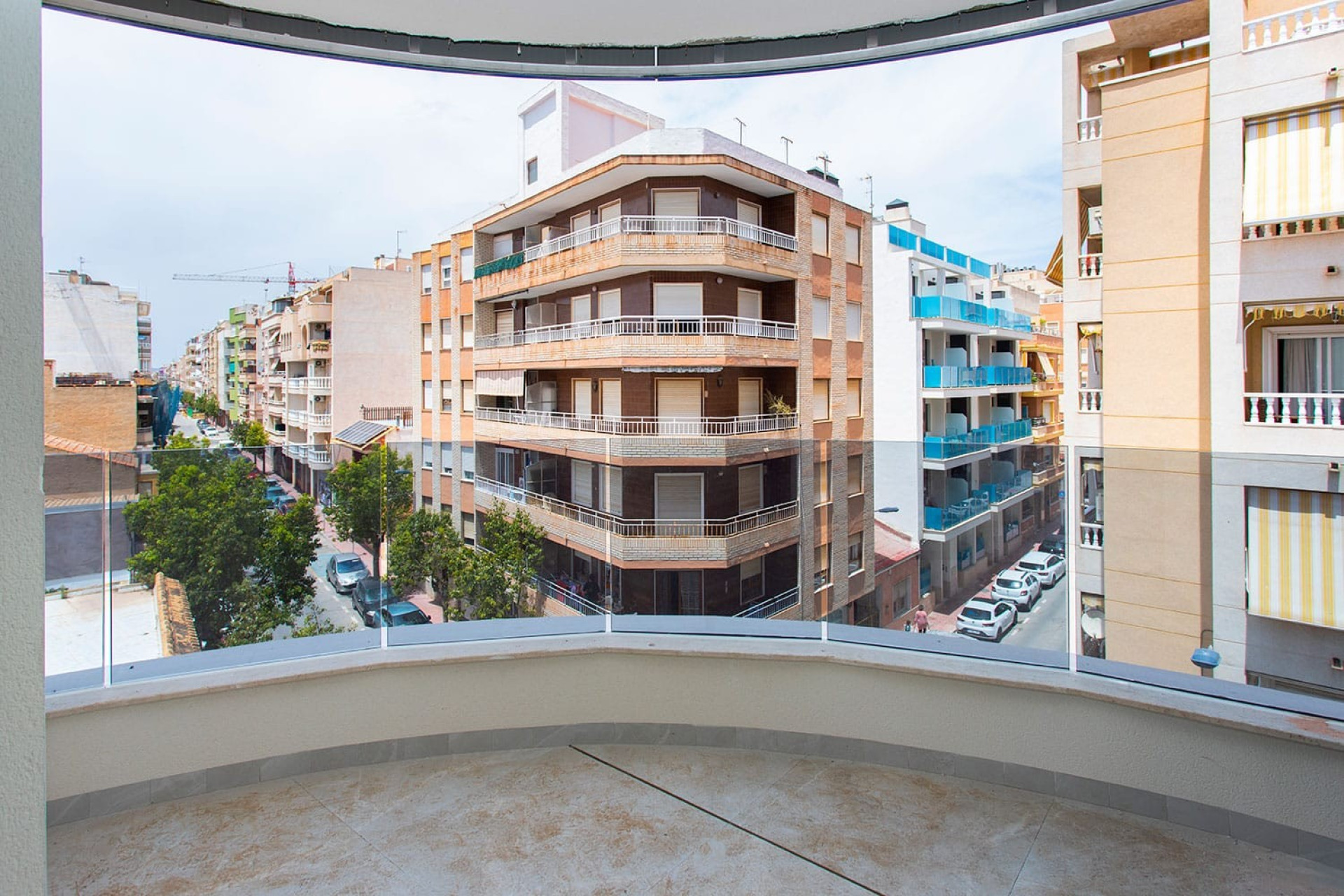 Odsprzedaż - Mieszkanie w bloku - Torrevieja - Playa del Cura
