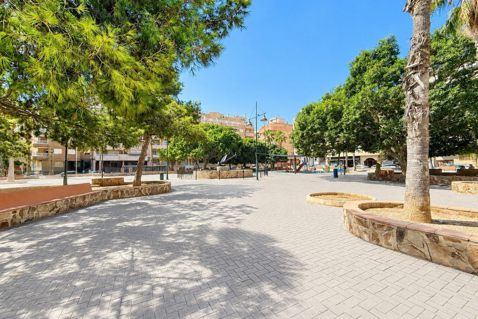 Odsprzedaż - Mieszkanie w bloku - Torrevieja - Playa del Cura