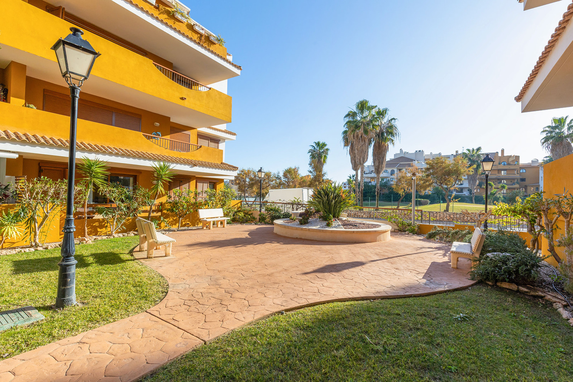 Odsprzedaż - Mieszkanie w bloku - Torrevieja - Punta Prima