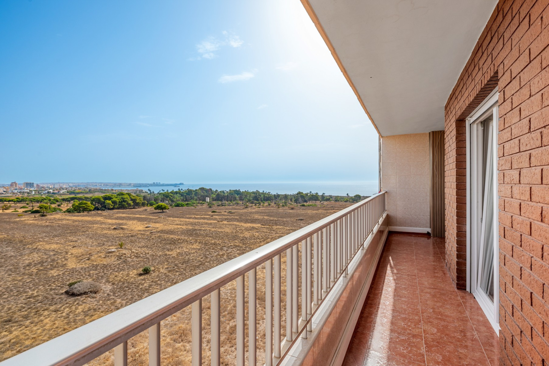 Odsprzedaż - Mieszkanie w bloku - Torrevieja - Punta Prima