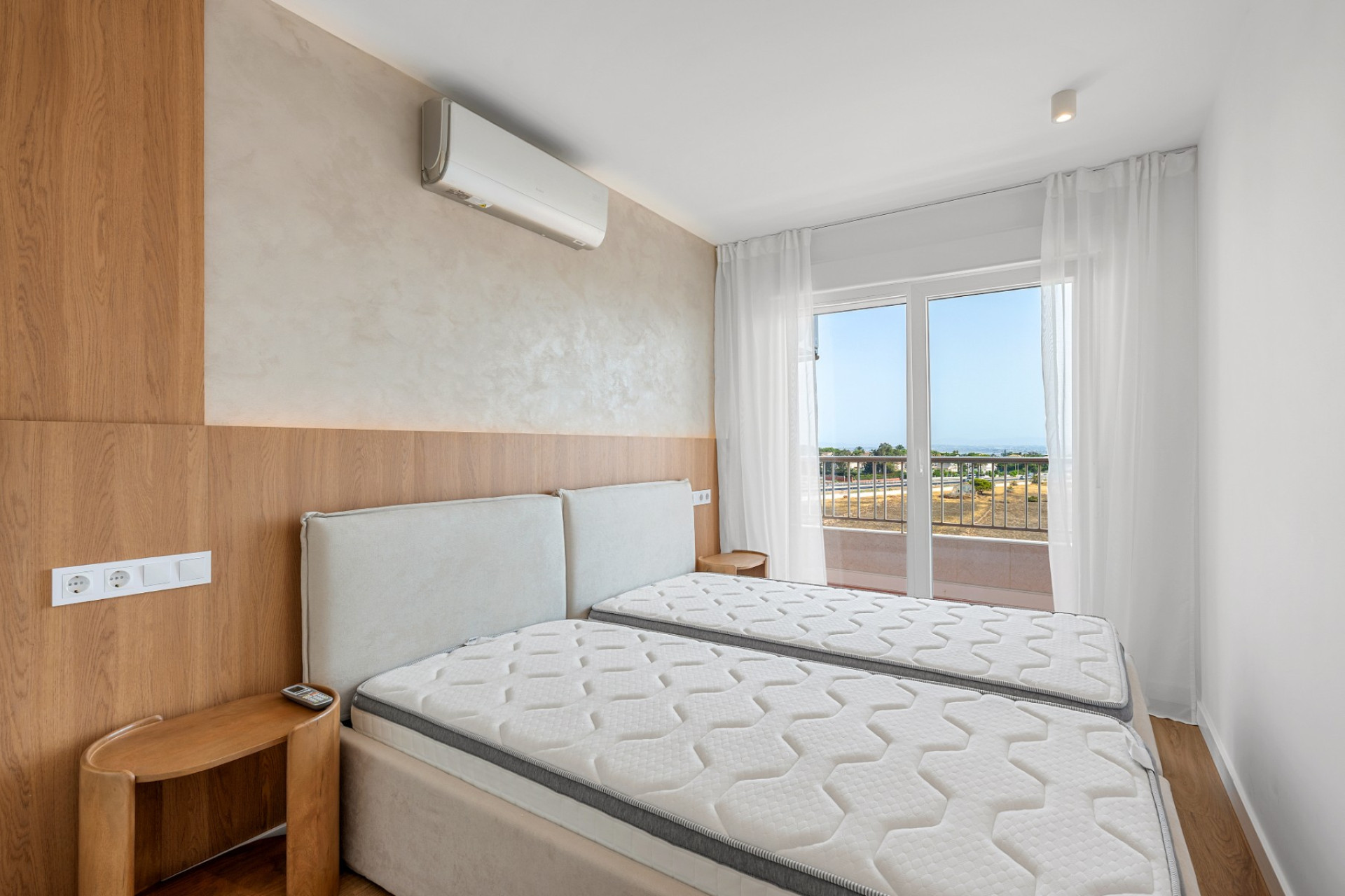 Odsprzedaż - Mieszkanie w bloku - Torrevieja - Punta Prima