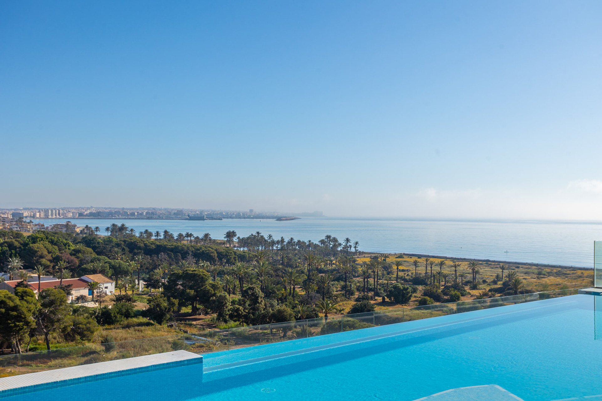 Odsprzedaż - Mieszkanie w bloku - Torrevieja - Rocio del Mar