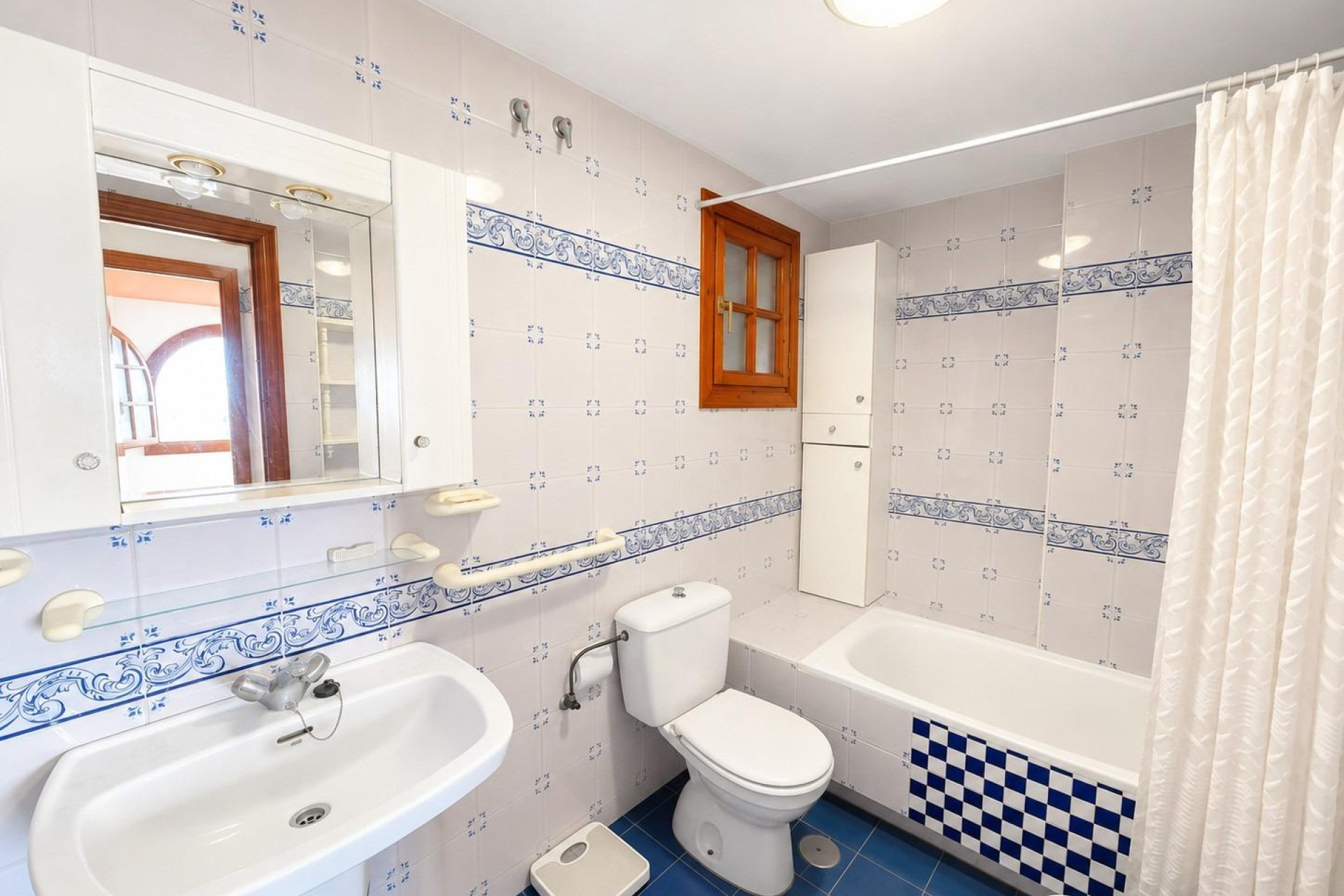 Odsprzedaż - Mieszkanie w bloku - Torrevieja - Torre del moro