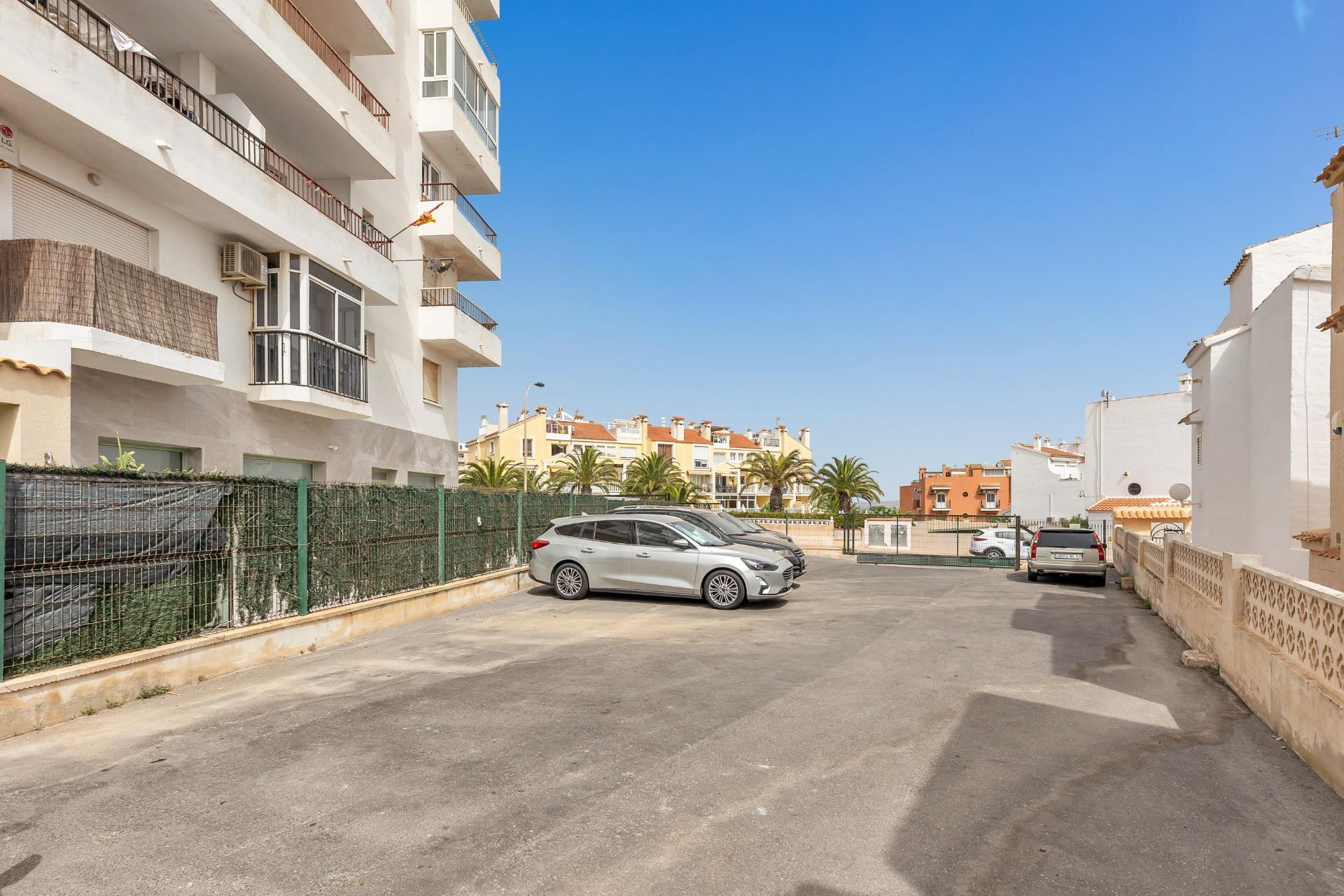 Odsprzedaż - Mieszkanie w bloku - Torrevieja - Torreblanca