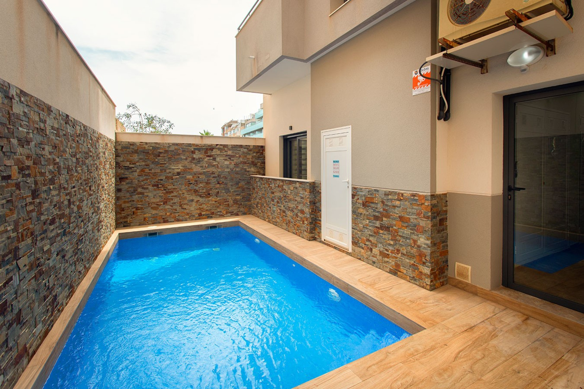 Odsprzedaż - Mieszkanie w bloku - Torrevieja - torrevieja