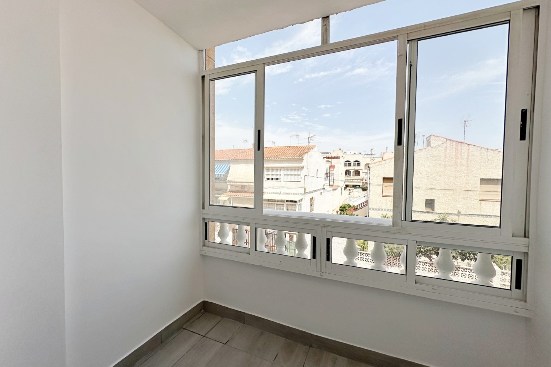 Odsprzedaż - Mieszkanie w bloku - Torrevieja - torrevieja
