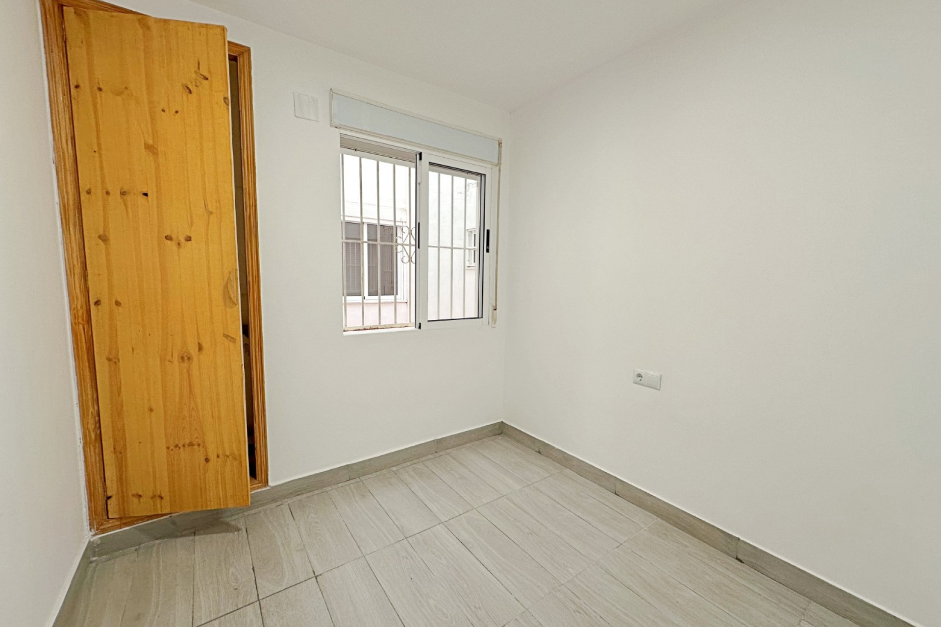 Odsprzedaż - Mieszkanie w bloku - Torrevieja - torrevieja