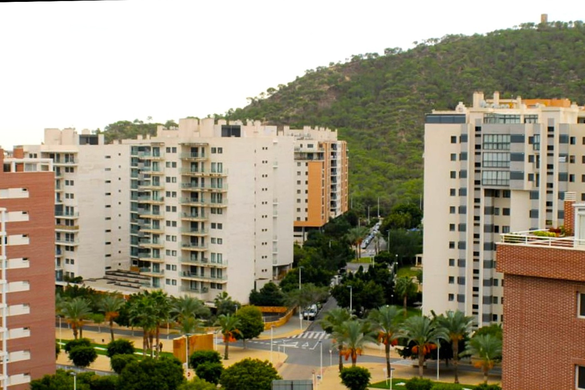 Odsprzedaż - Mieszkanie w bloku - Villajoyosa - Cala de Villajoyosa