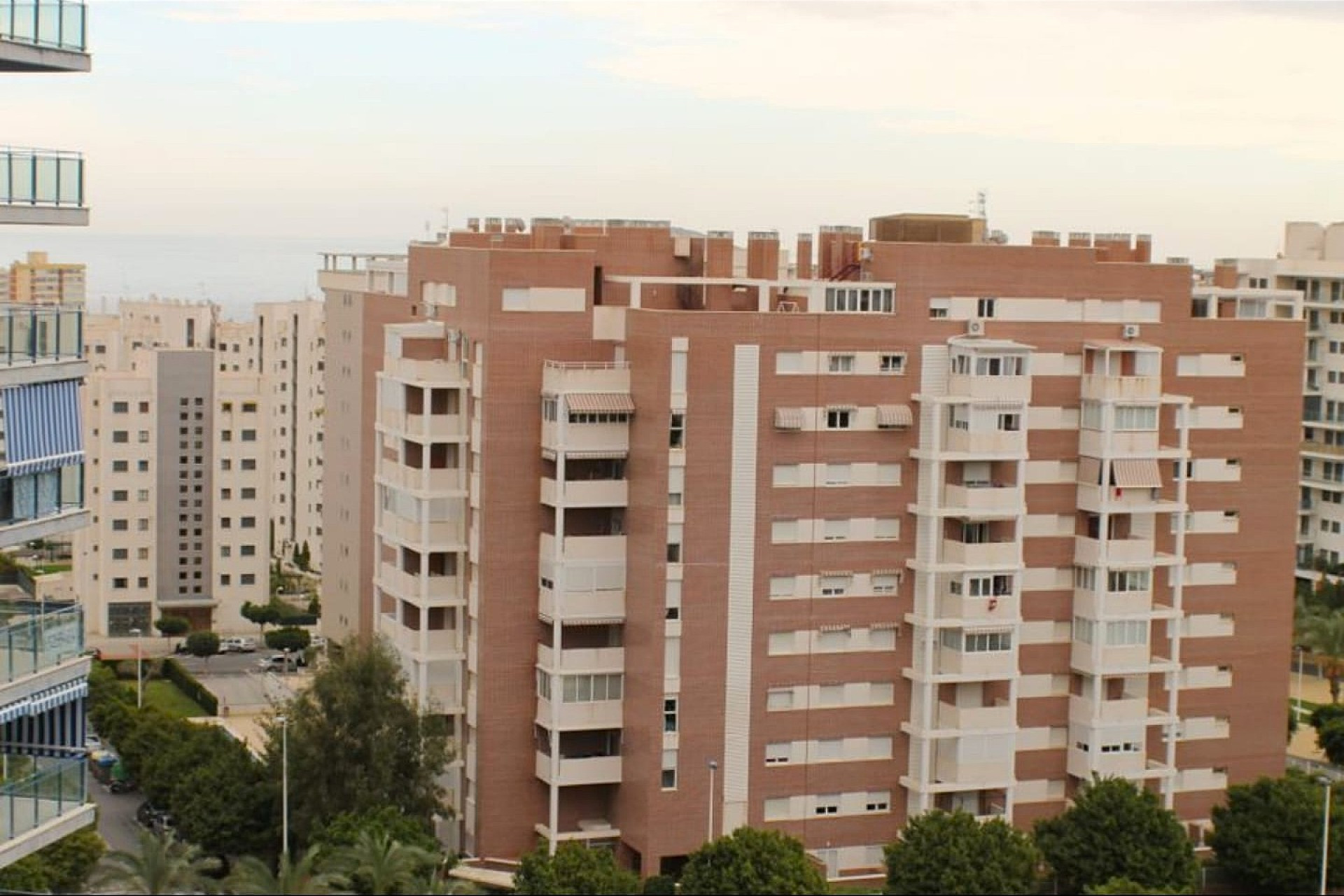 Odsprzedaż - Mieszkanie w bloku - Villajoyosa - Cala de Villajoyosa