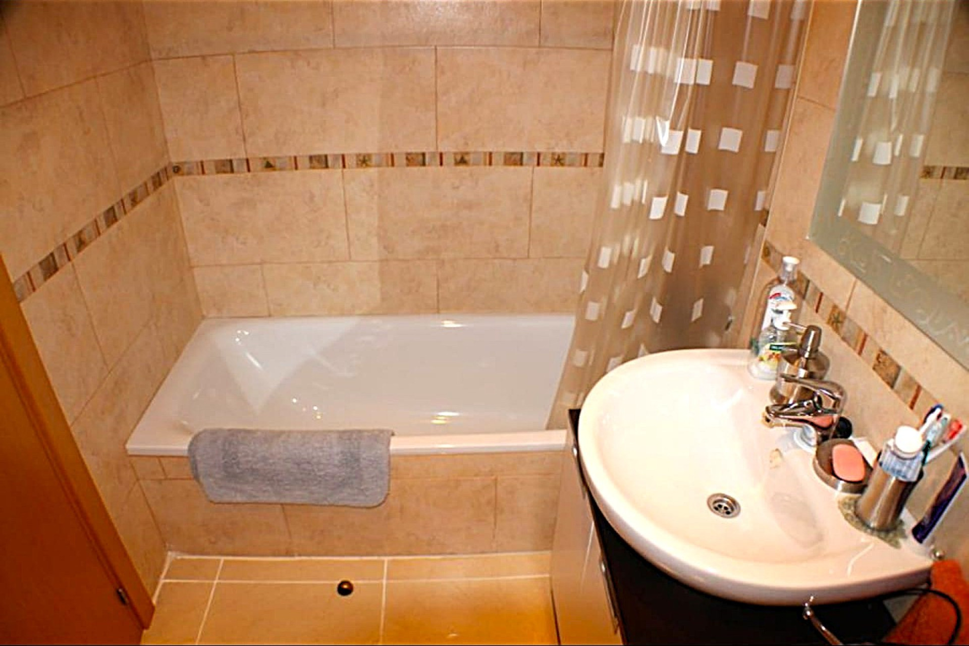 Odsprzedaż - Mieszkanie w bloku - Villajoyosa - Cala de Villajoyosa