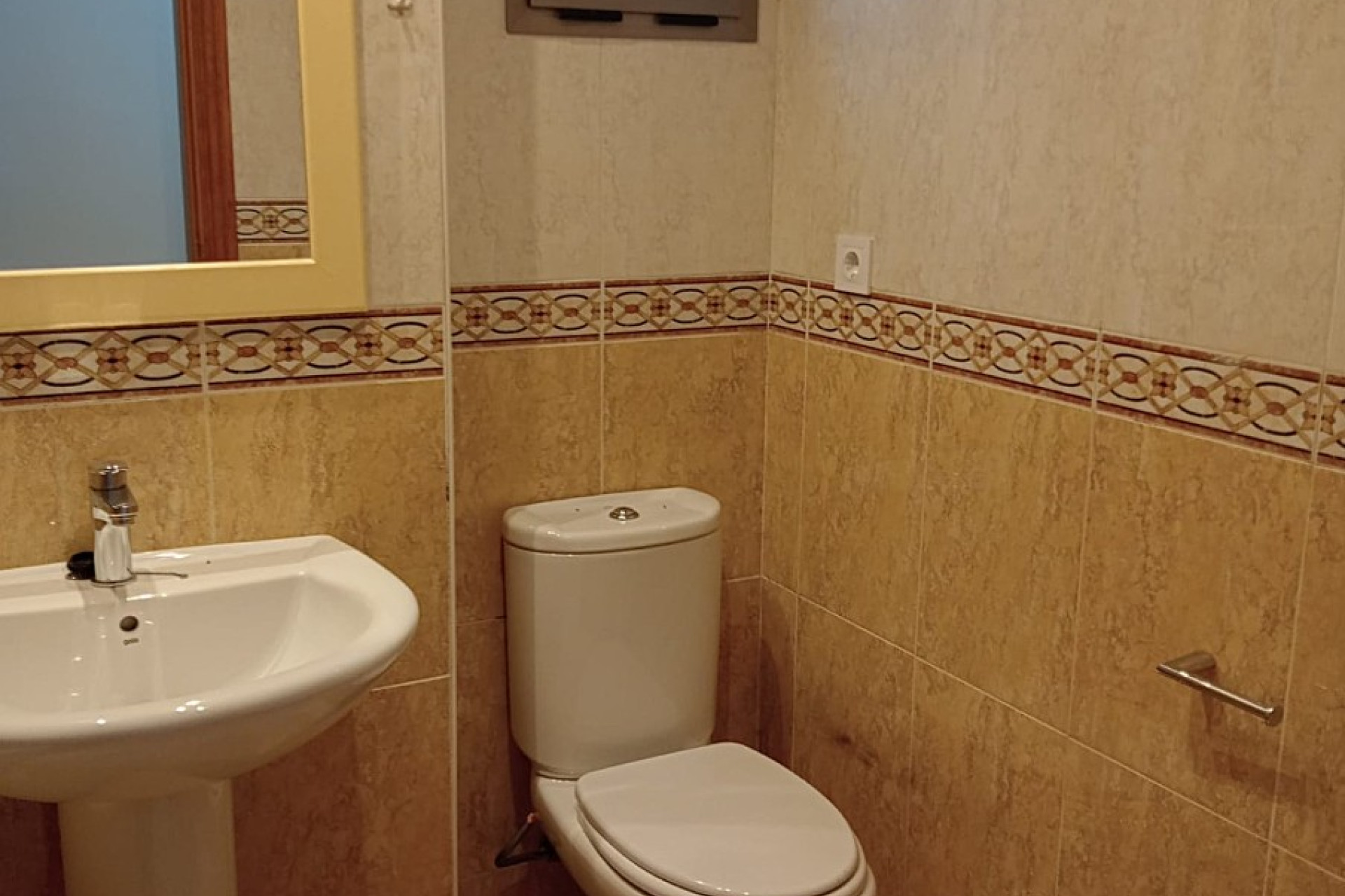 Odsprzedaż - Mieszkanie w bloku - Villajoyosa - Cala de Villajoyosa