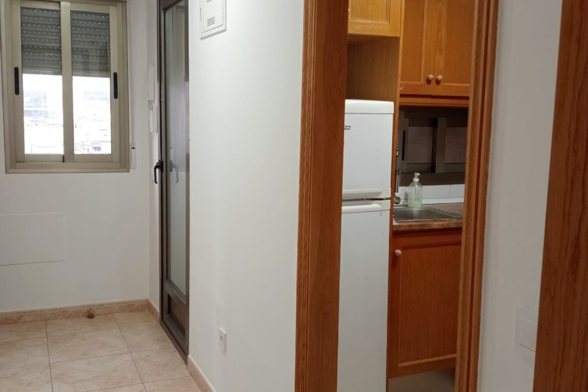 Odsprzedaż - Mieszkanie w bloku - Villajoyosa - Cala de Villajoyosa