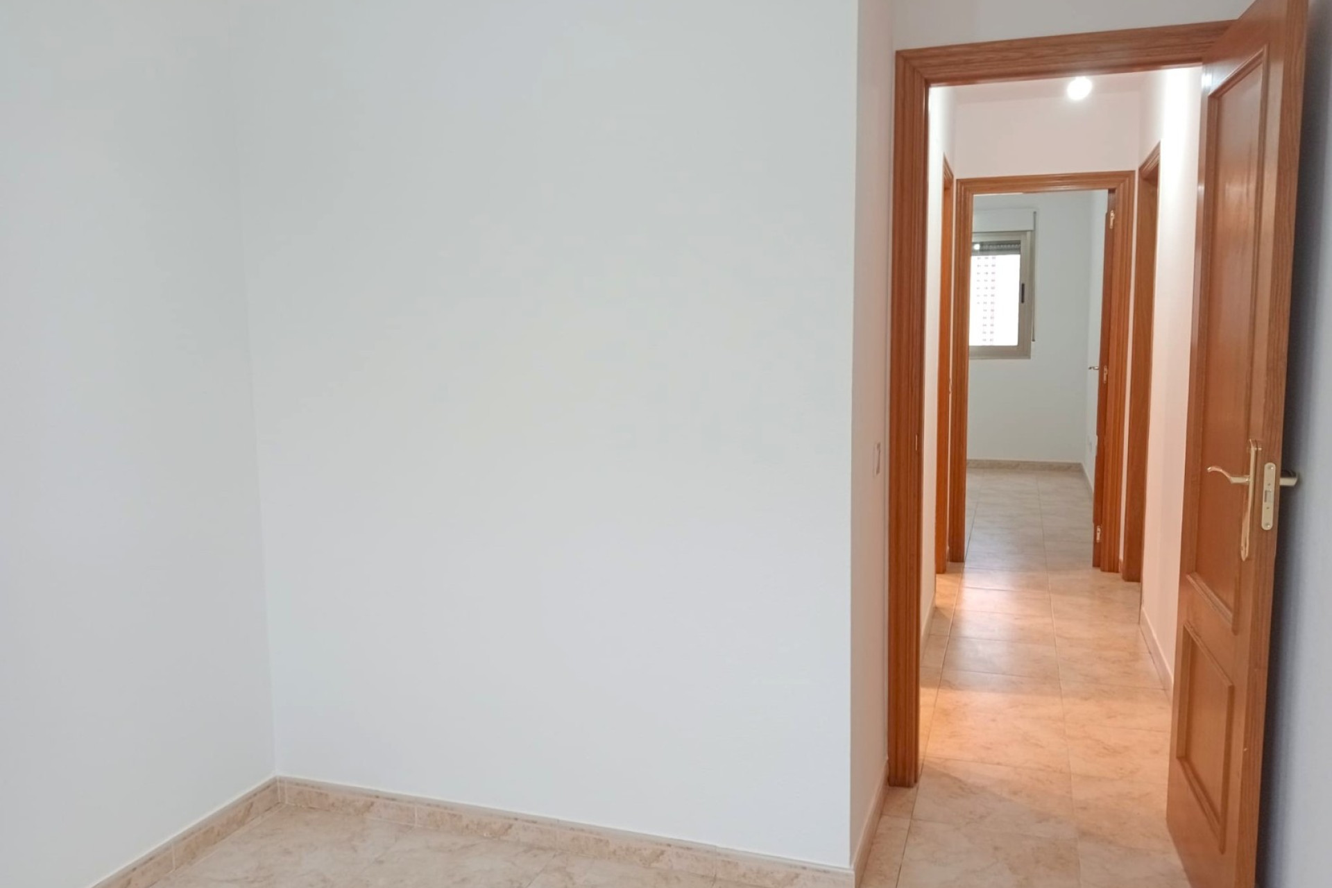 Odsprzedaż - Mieszkanie w bloku - Villajoyosa - Cala de Villajoyosa