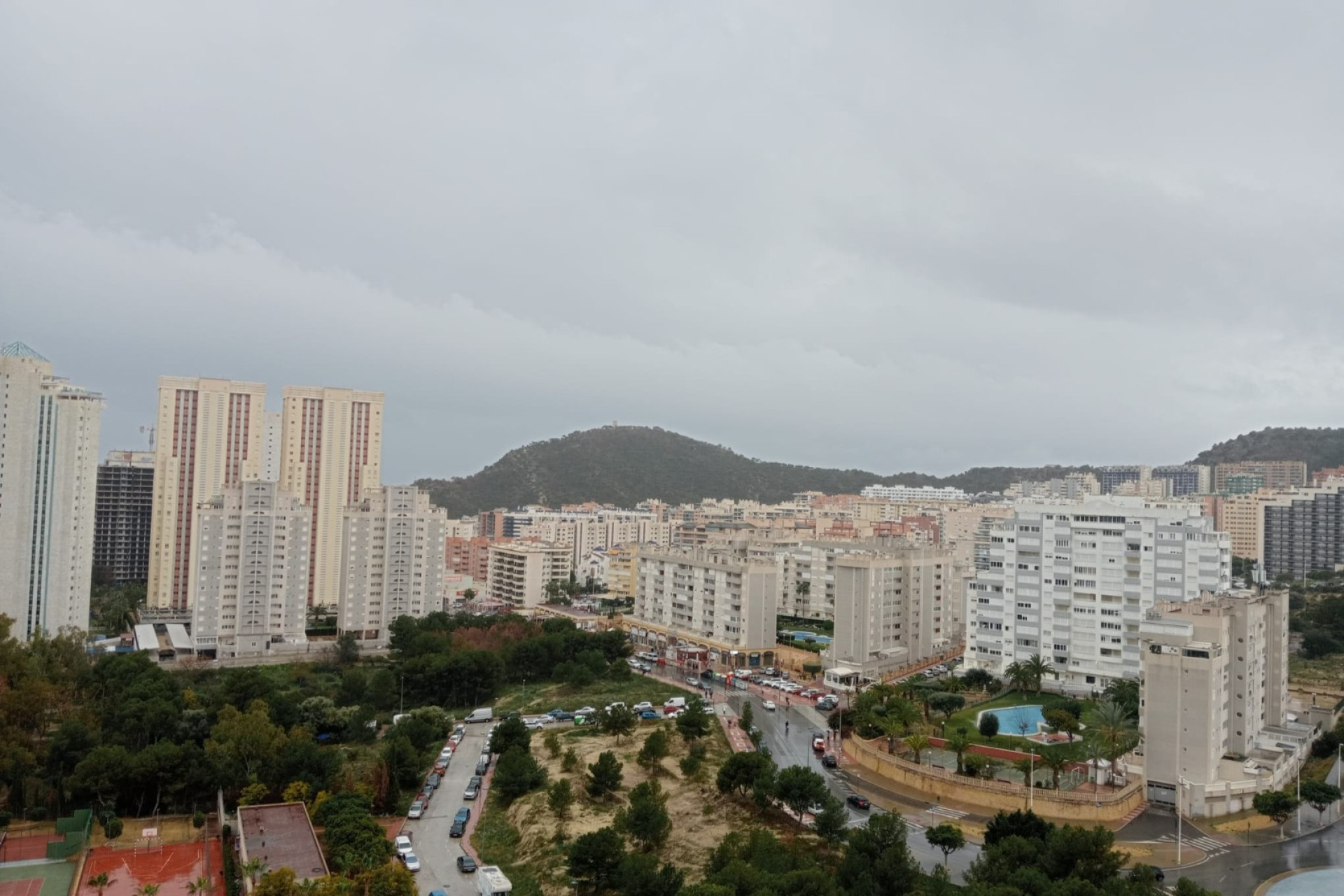 Odsprzedaż - Mieszkanie w bloku - Villajoyosa - Cala de Villajoyosa