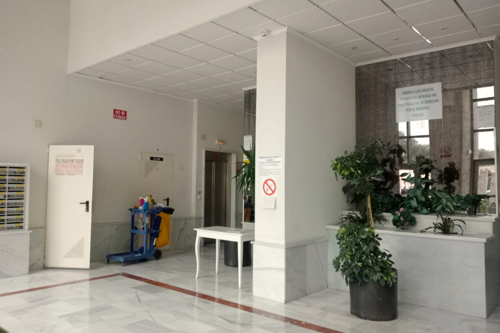 Odsprzedaż - Mieszkanie w bloku - Villajoyosa - Cala de Villajoyosa