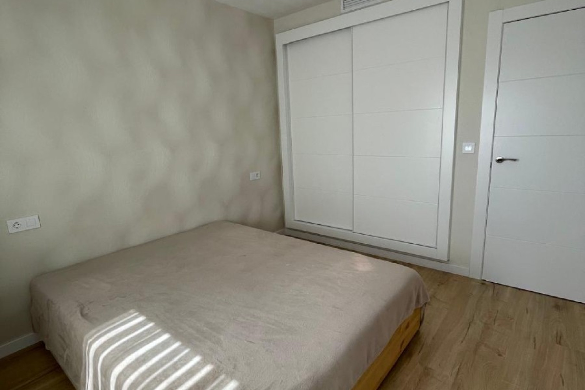 Odsprzedaż - Mieszkanie w bloku - Villajoyosa - Cala de Villajoyosa