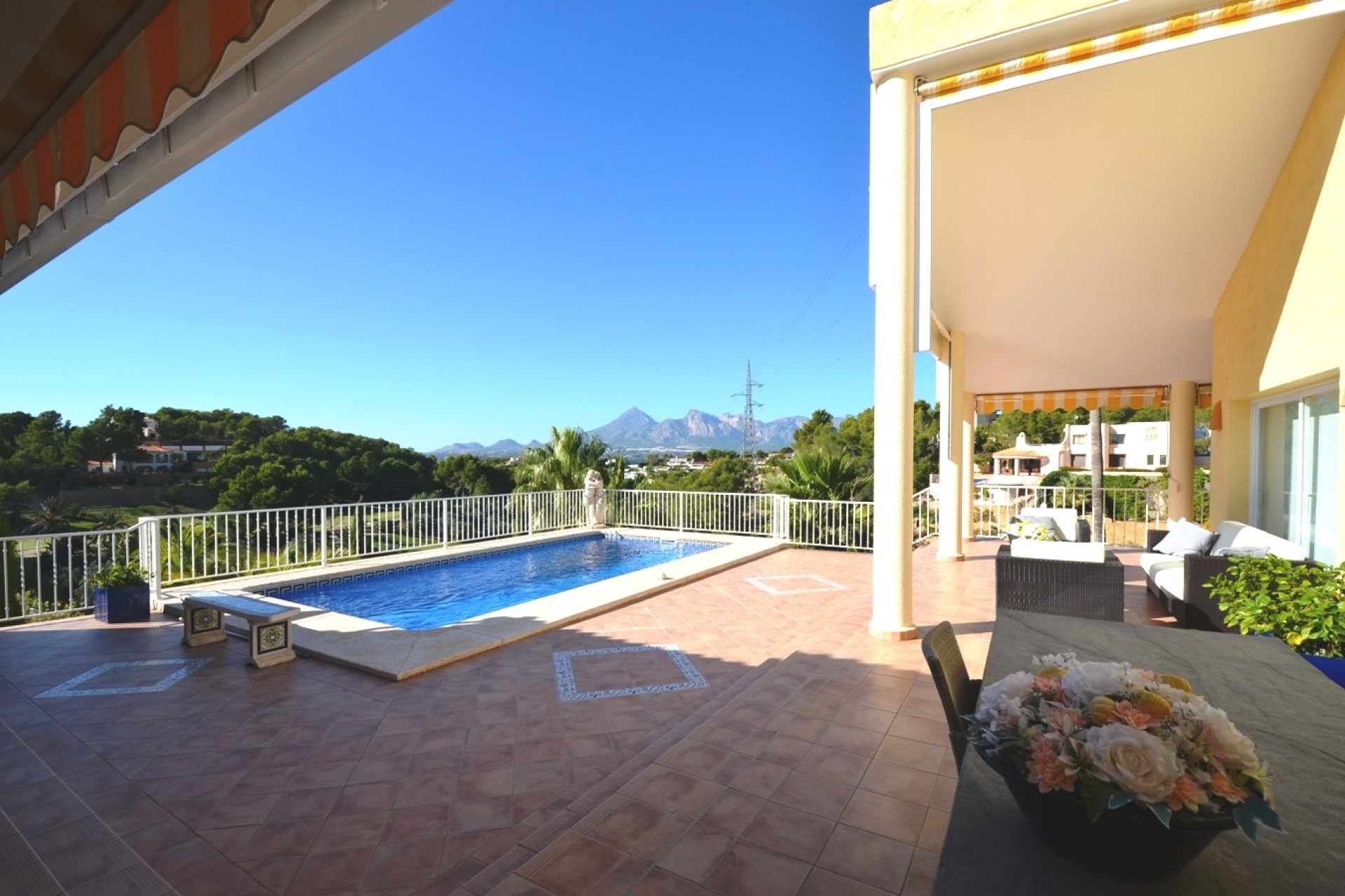 Odsprzedaż - Villa - Altea