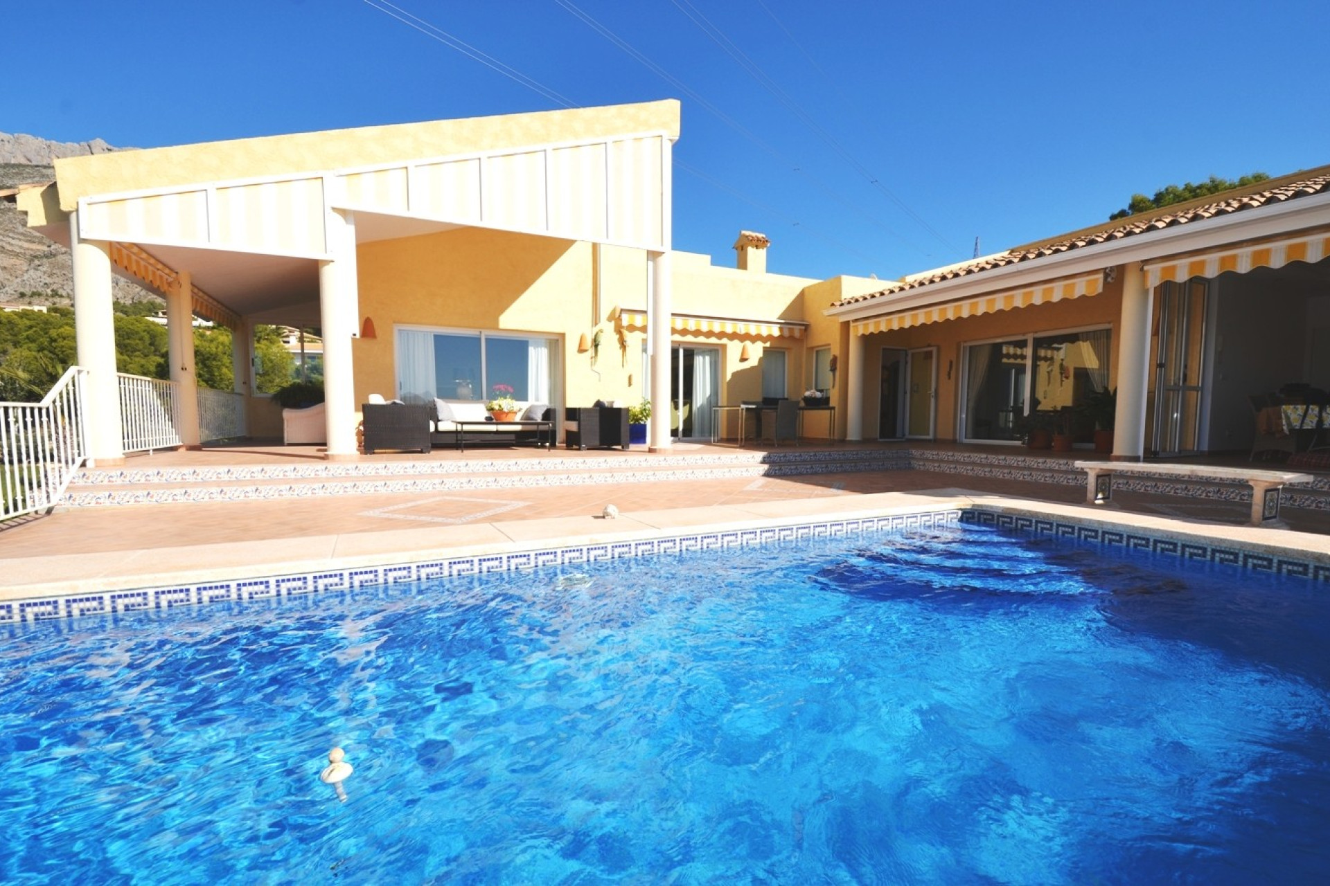 Odsprzedaż - Villa - Altea