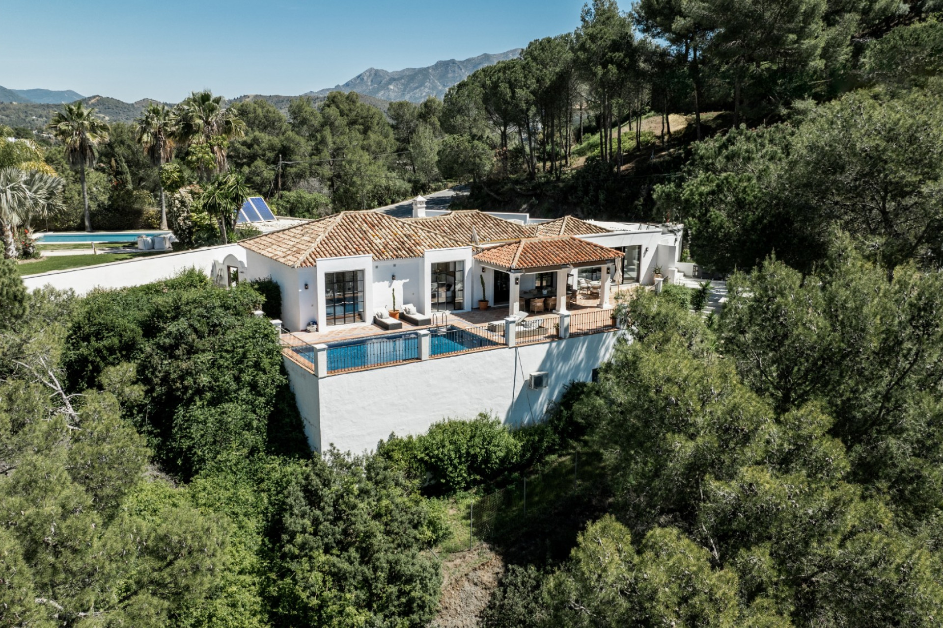 Odsprzedaż - Villa - Benahavis - Benahavís