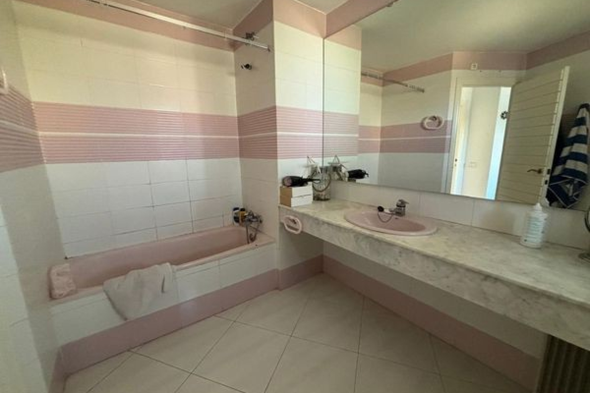 Odsprzedaż - Villa - Benidorm - Levante