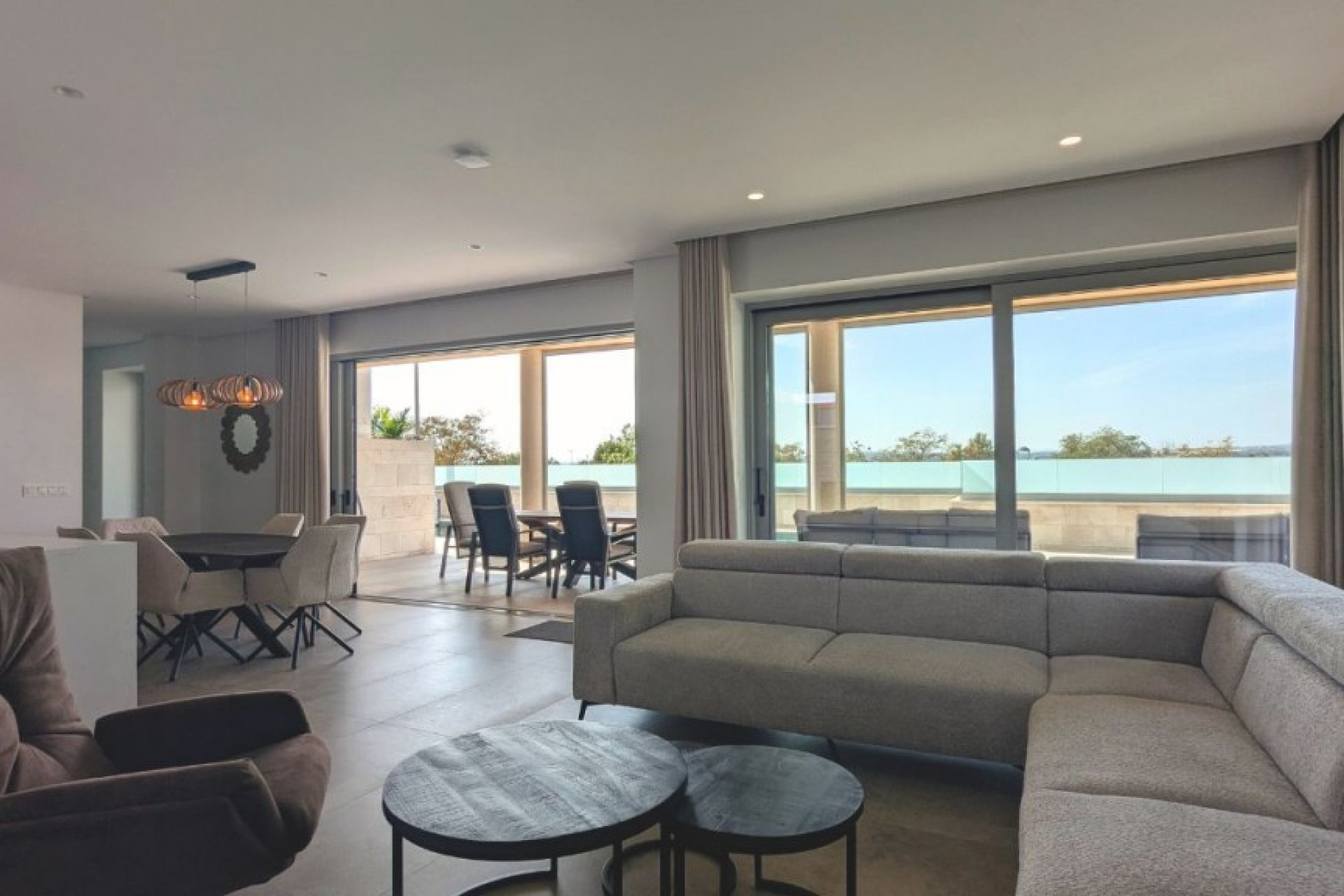 Odsprzedaż - Villa - Benijofar