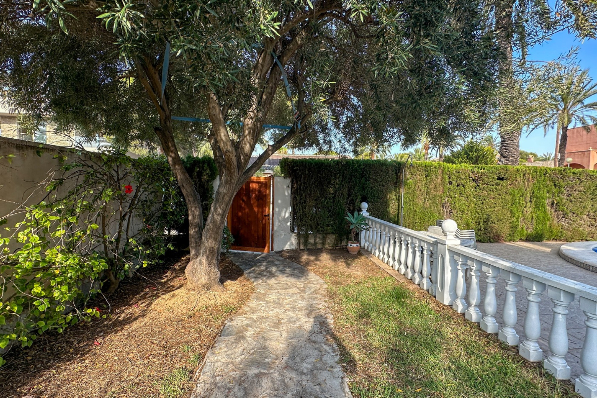Odsprzedaż - Villa - Cabo Roig