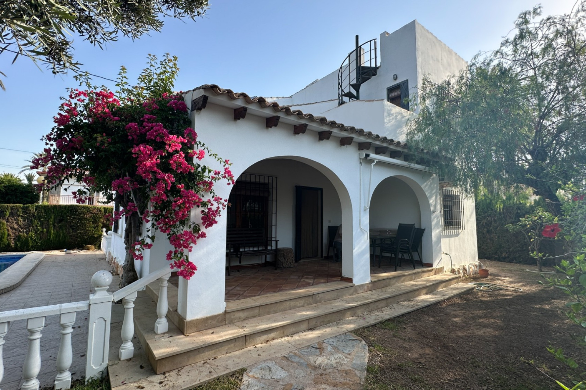 Odsprzedaż - Villa - Cabo Roig