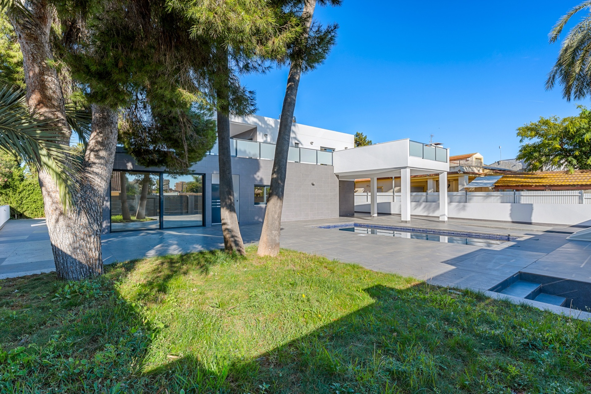 Odsprzedaż - Villa - Campoamor