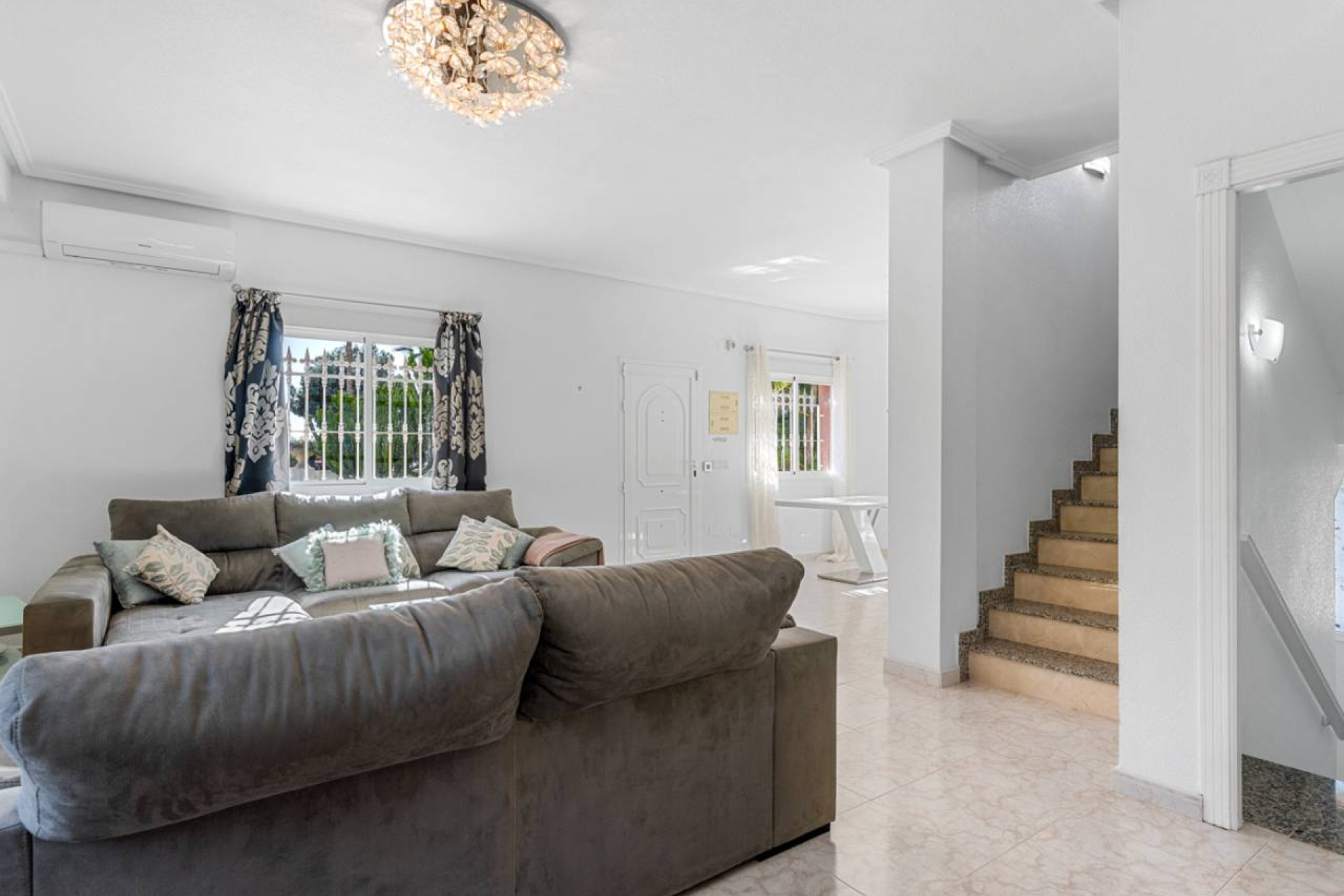 Odsprzedaż - Villa - Ciudad Quesada - Doña pepa