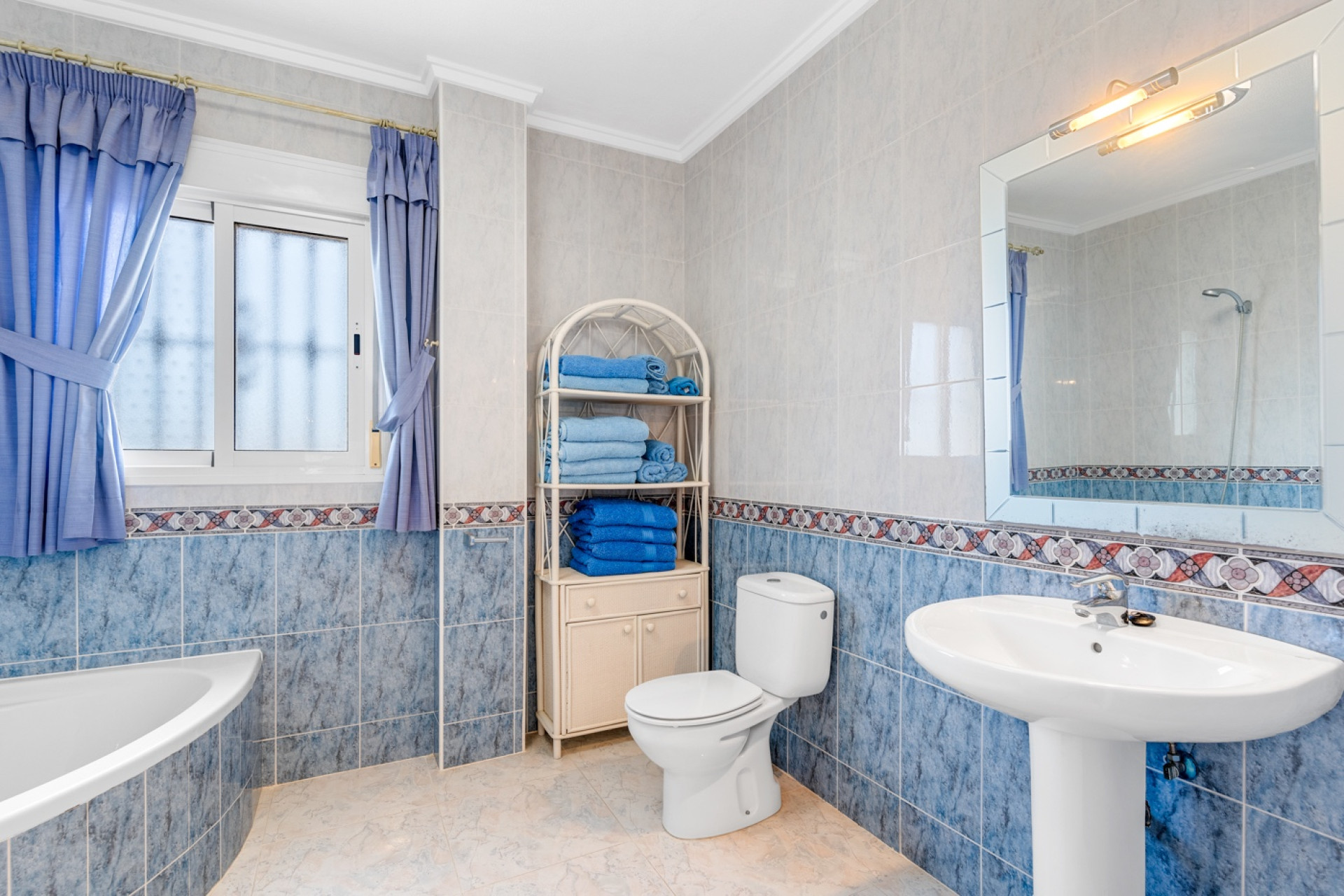 Odsprzedaż - Villa - Ciudad Quesada