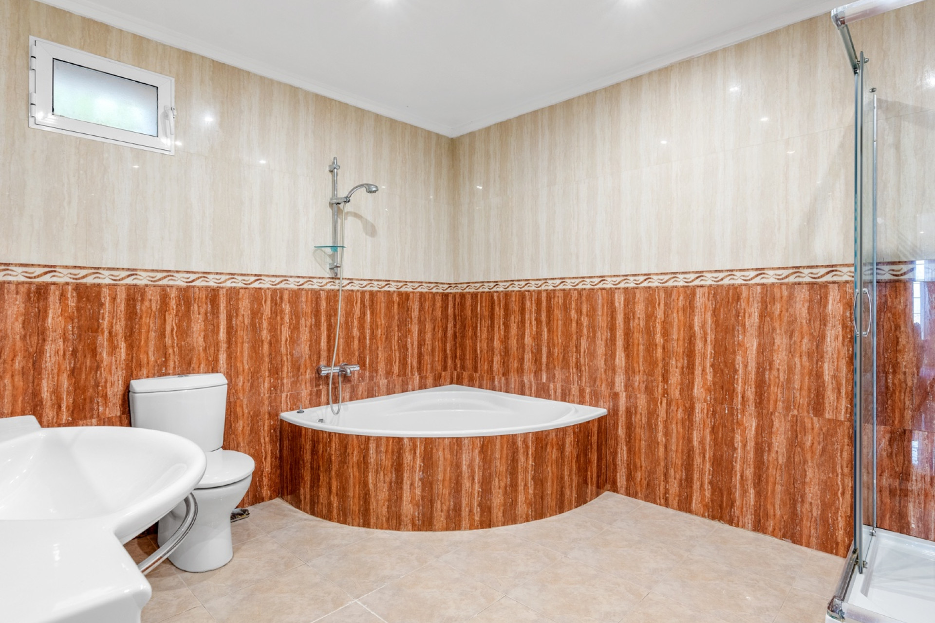 Odsprzedaż - Villa - Ciudad Quesada