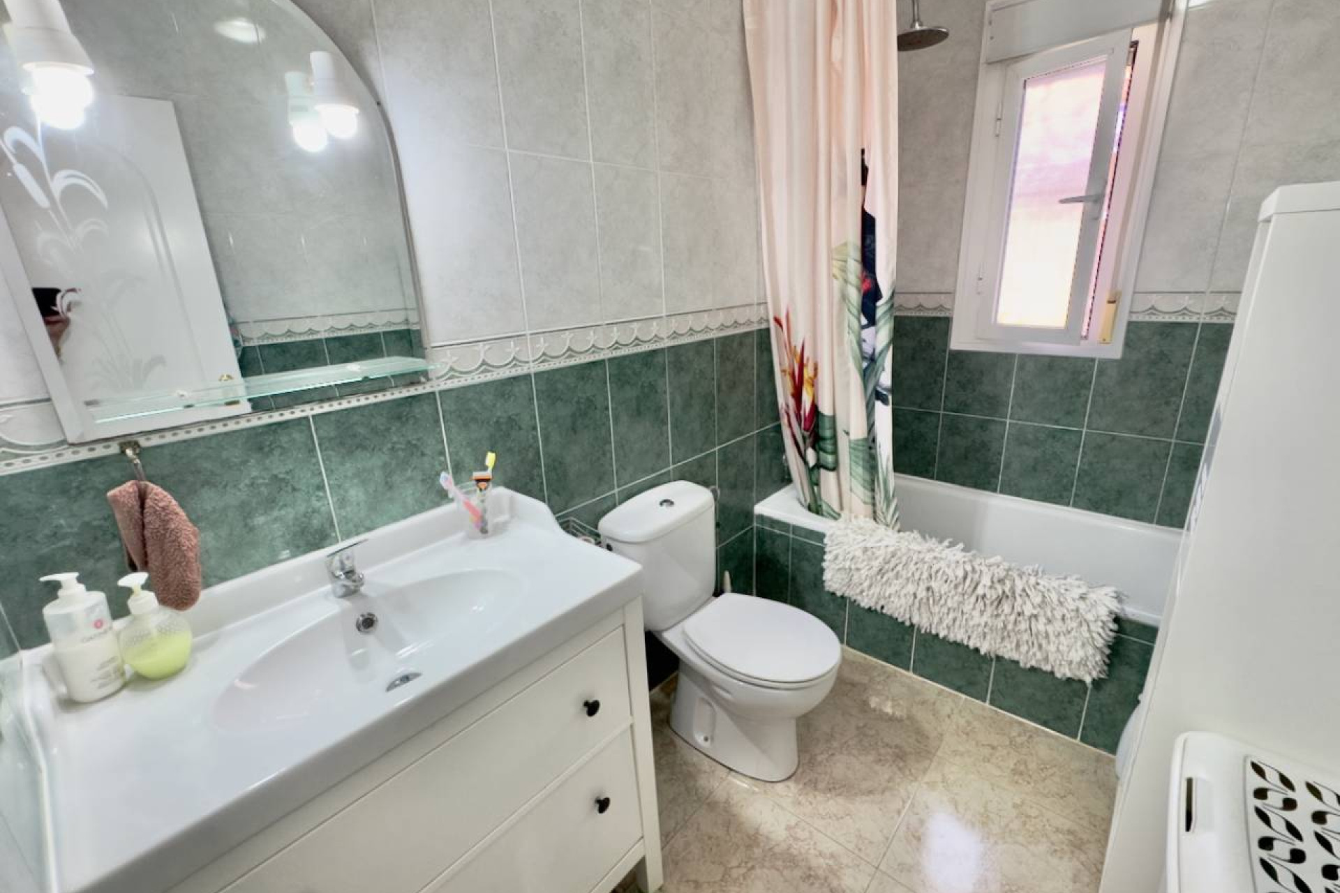 Odsprzedaż - Villa - Ciudad Quesada