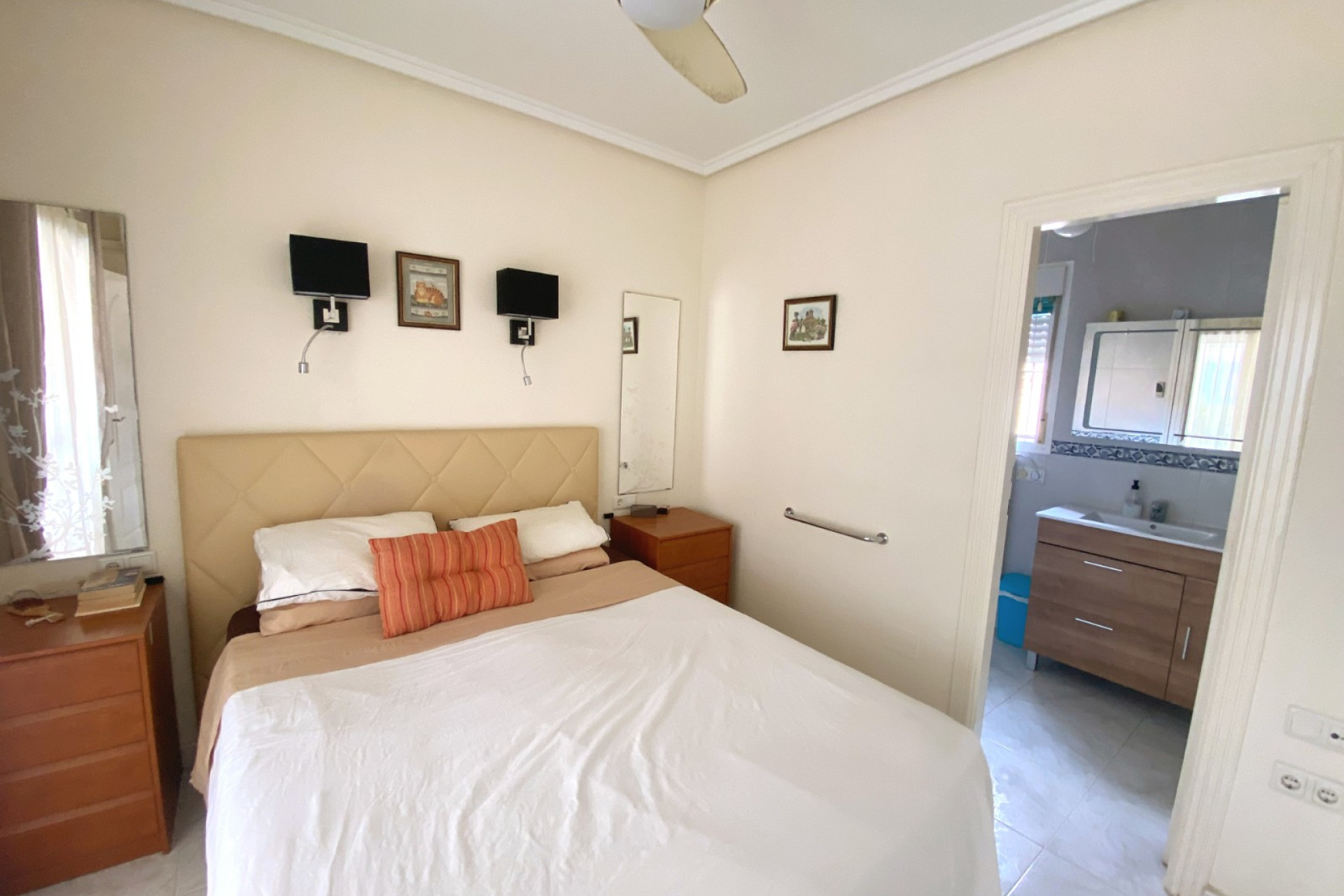 Odsprzedaż - Villa - Ciudad Quesada