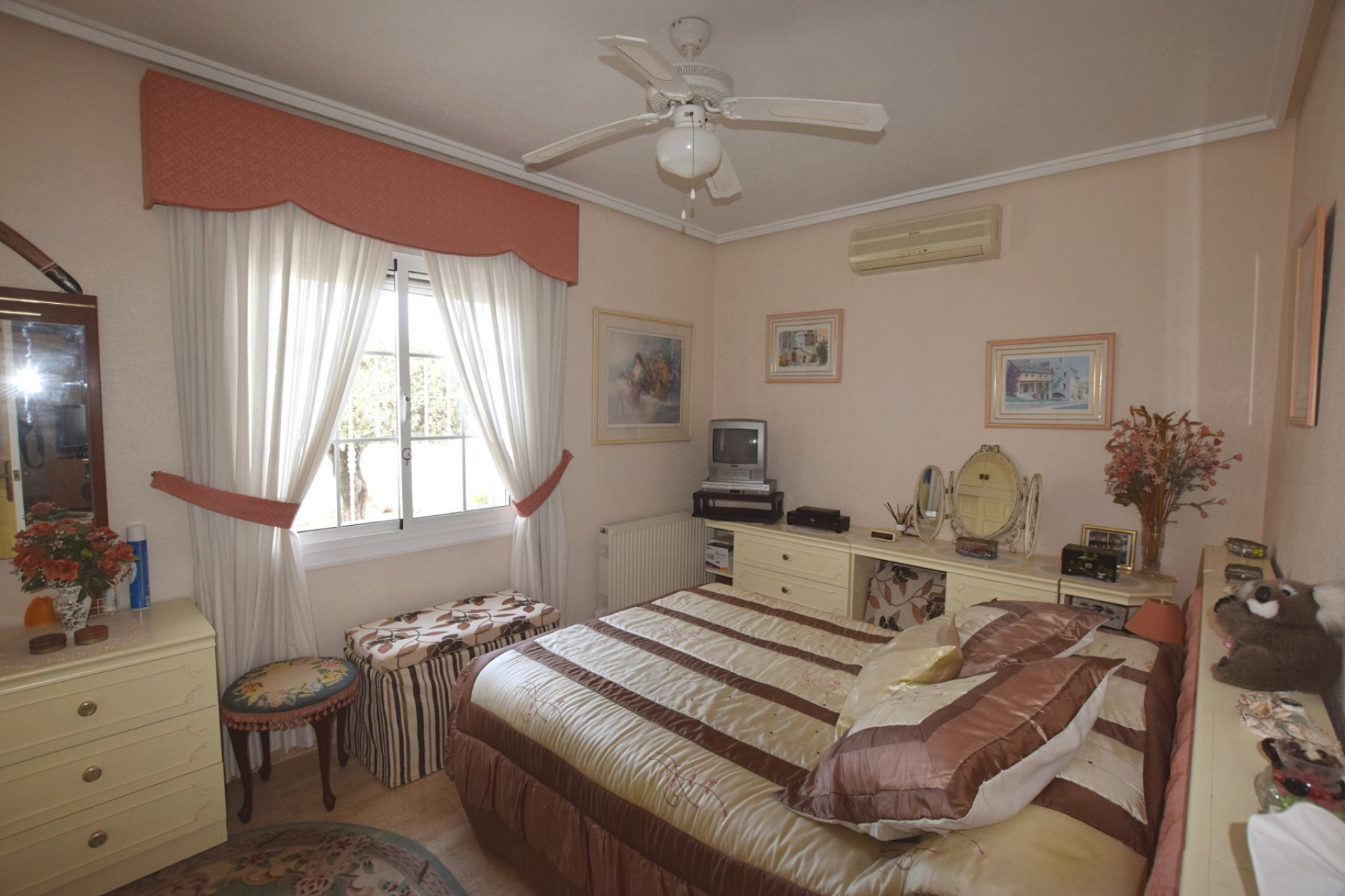 Odsprzedaż - Villa - Ciudad Quesada