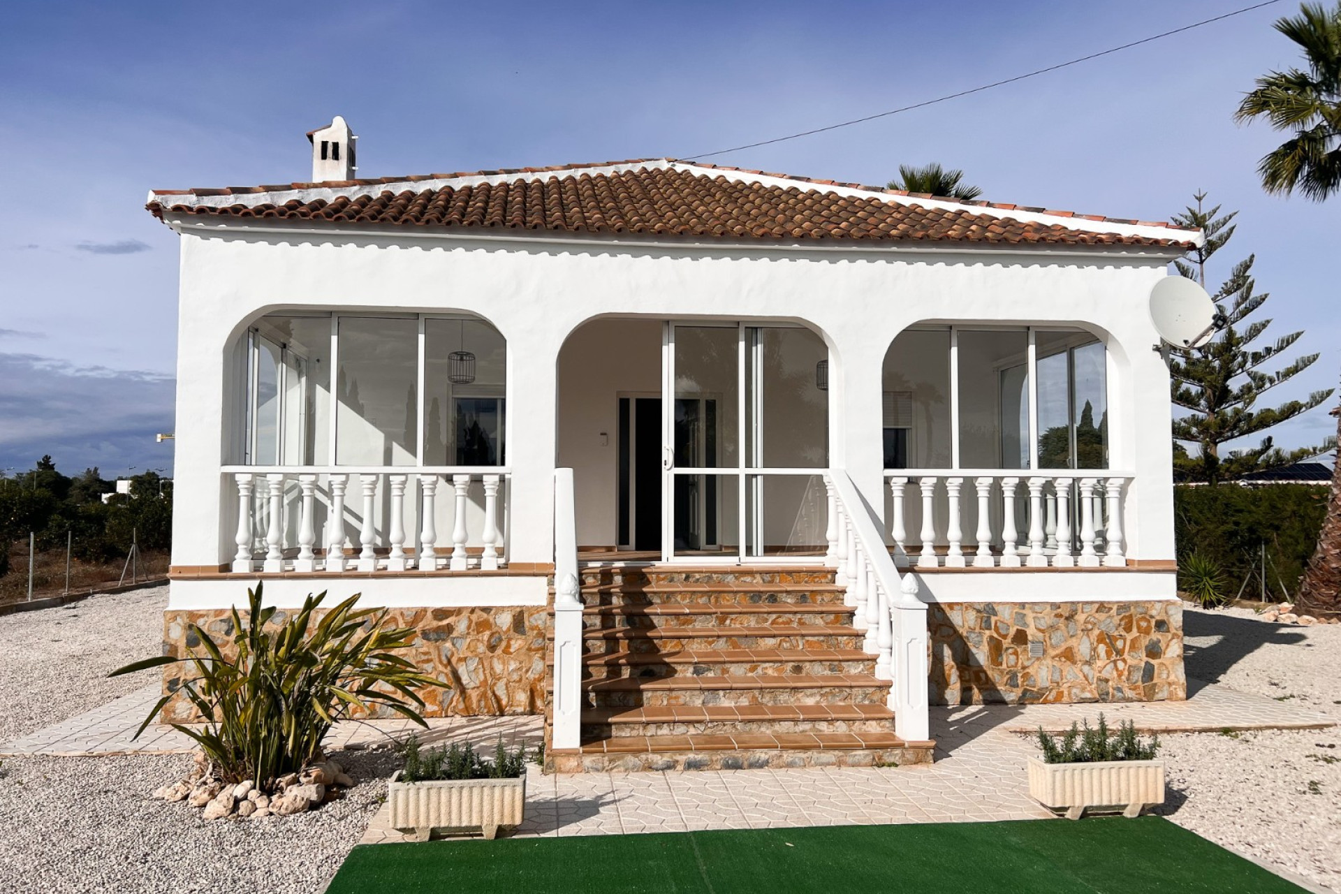 Odsprzedaż - Villa - Dolores