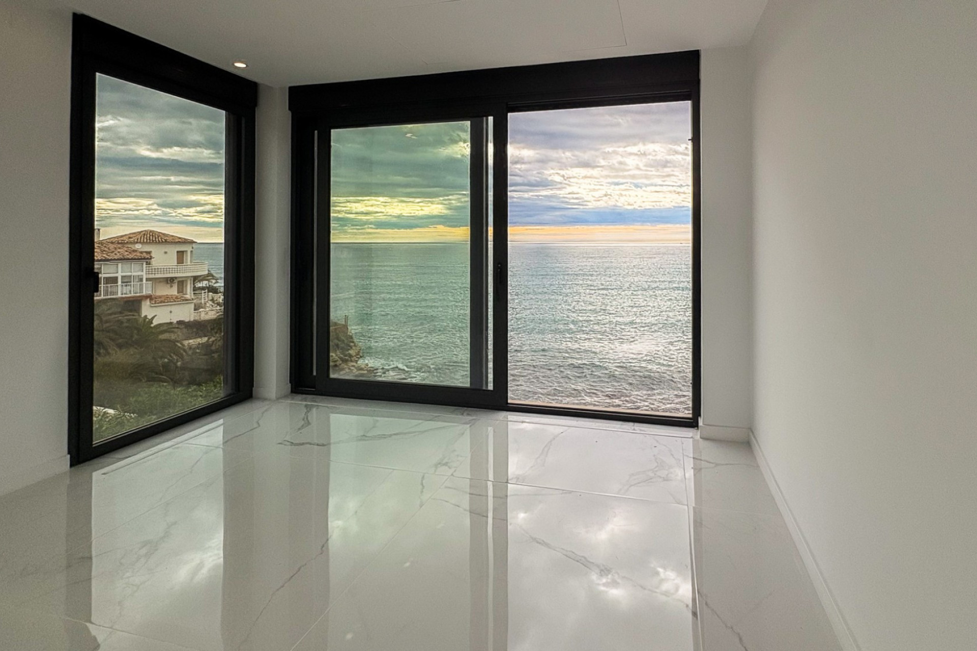 Odsprzedaż - Villa - El Campello - Coveta Fuma