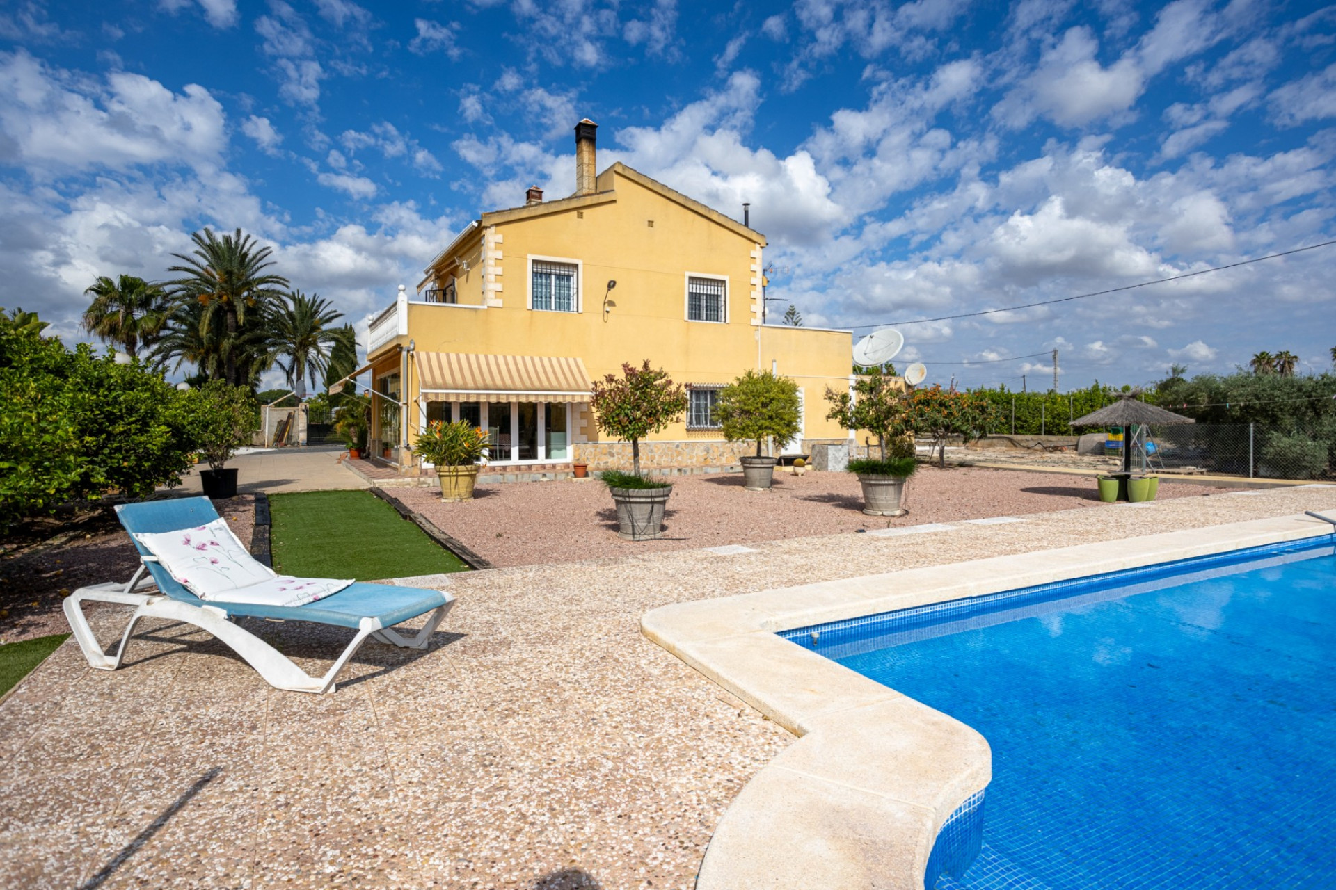 Odsprzedaż - Villa - Elche - La Hoya