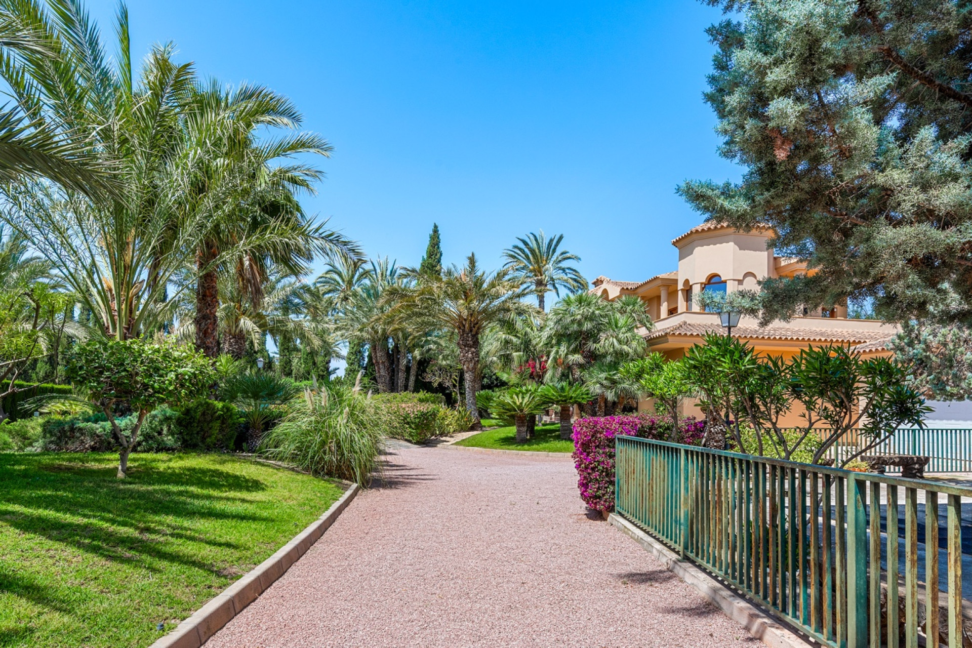 Odsprzedaż - Villa - Elche