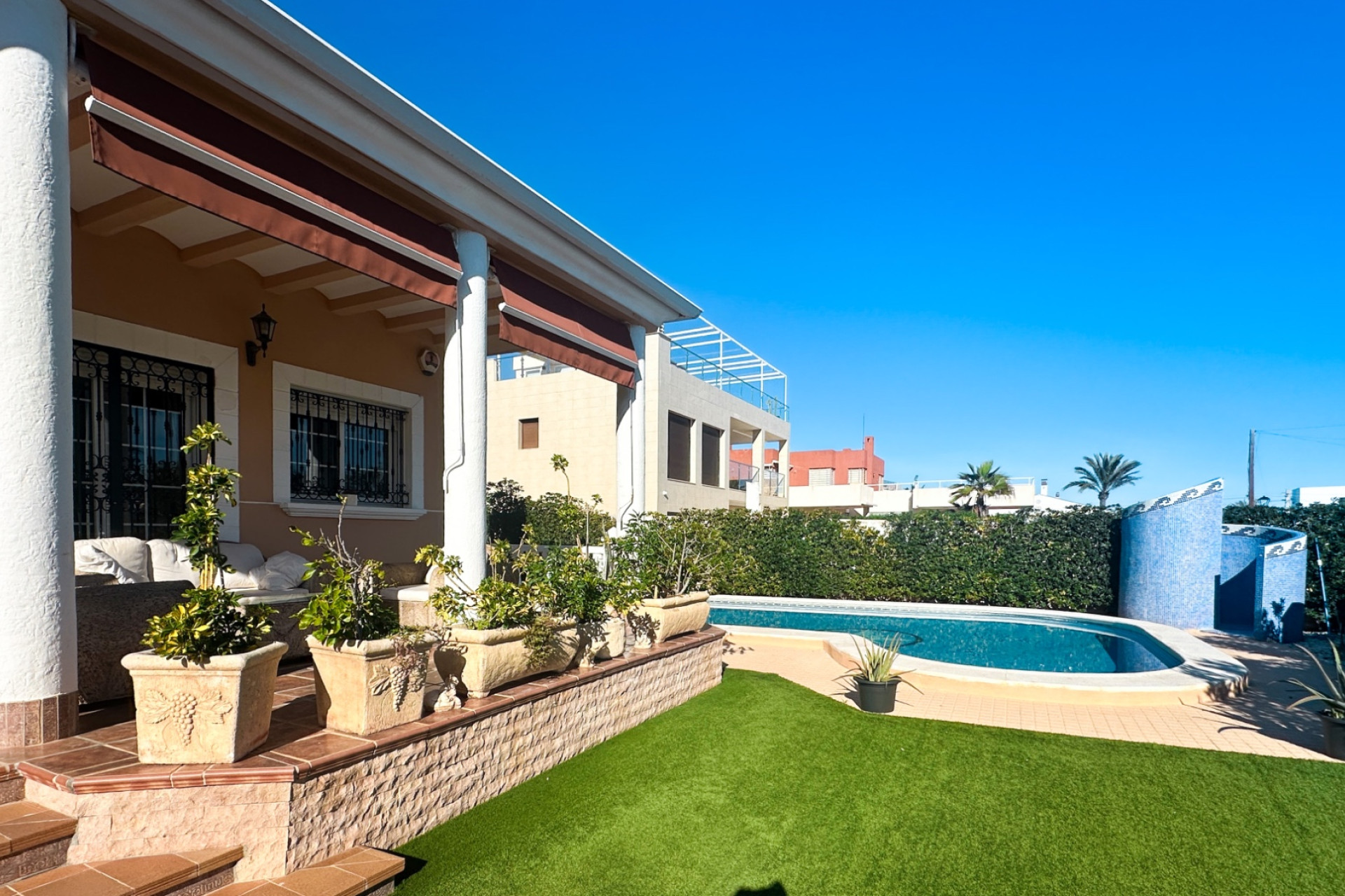 Odsprzedaż - Villa - La Mata