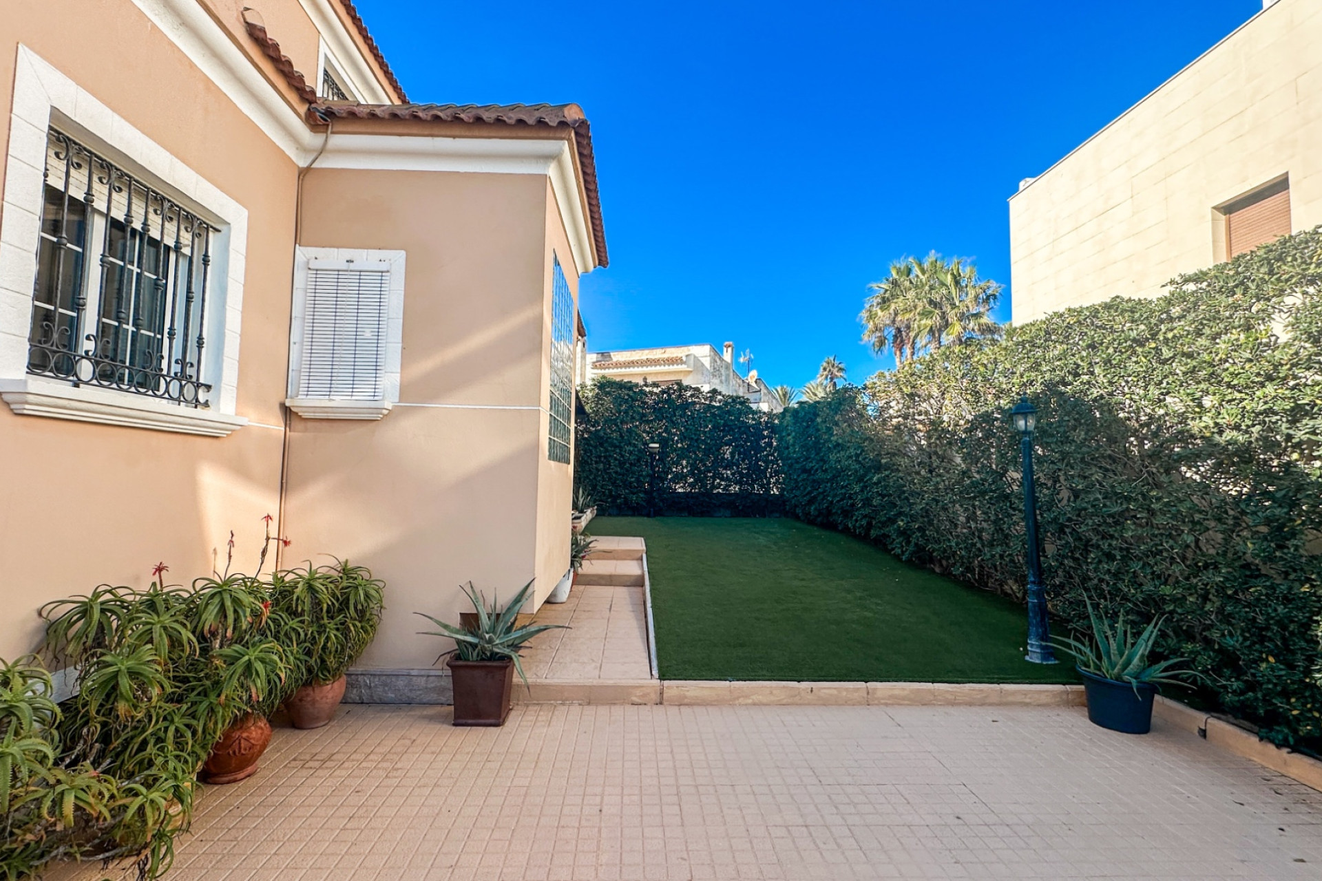 Odsprzedaż - Villa - La Mata