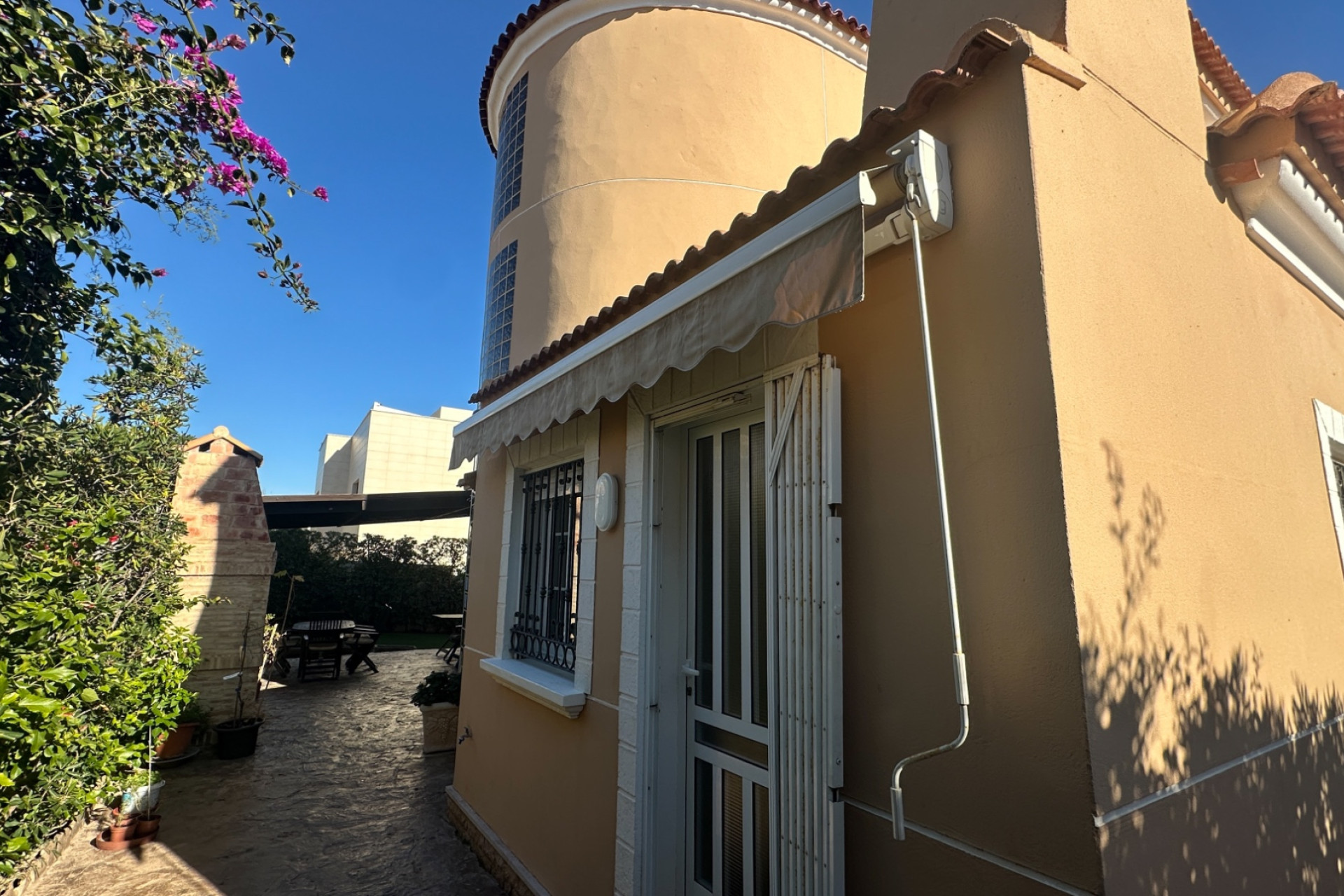 Odsprzedaż - Villa - La Mata