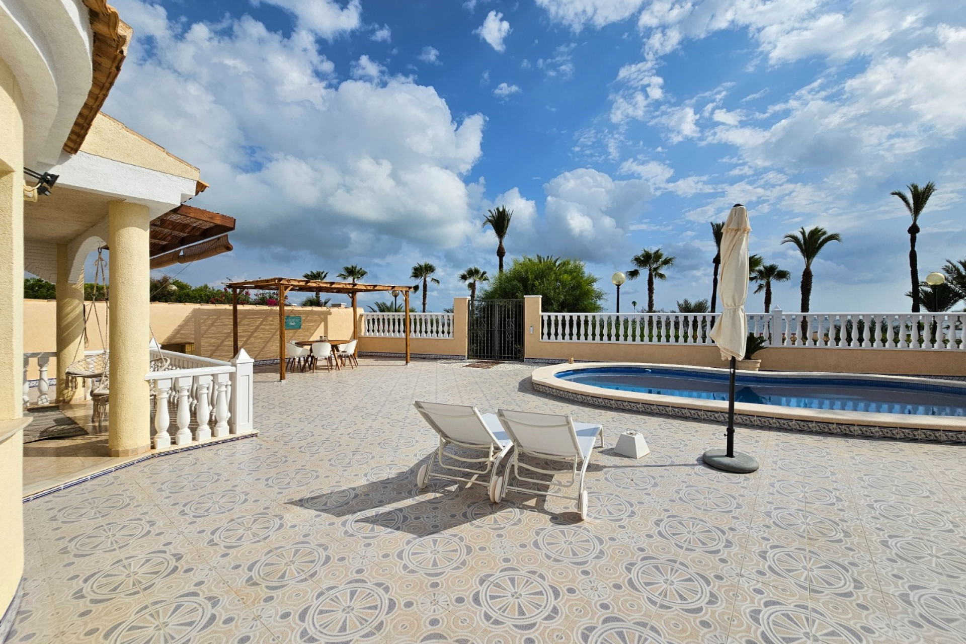 Odsprzedaż - Villa - Los Urrutias - Estrella De Mar